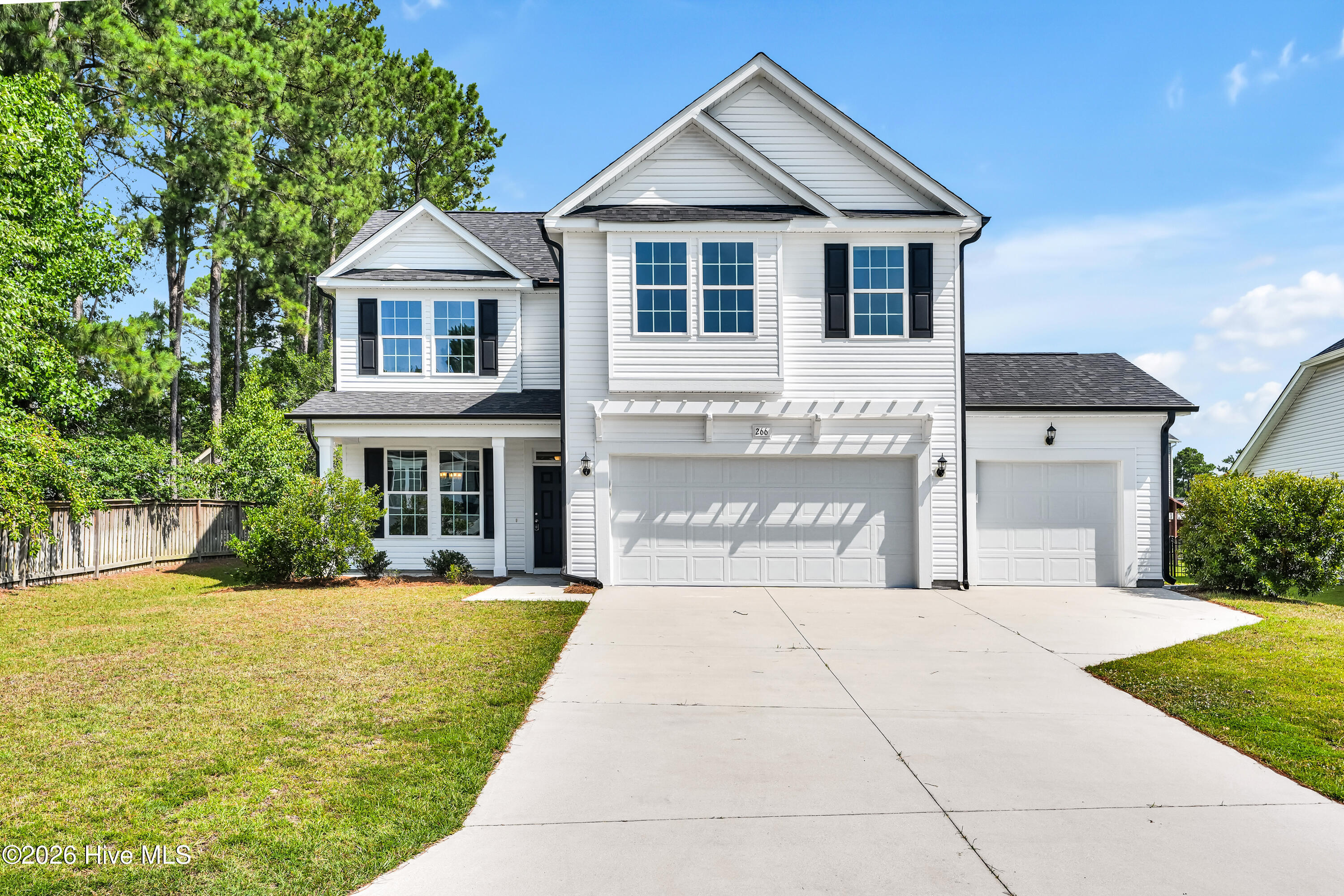 266 E Red Head Circle — photo