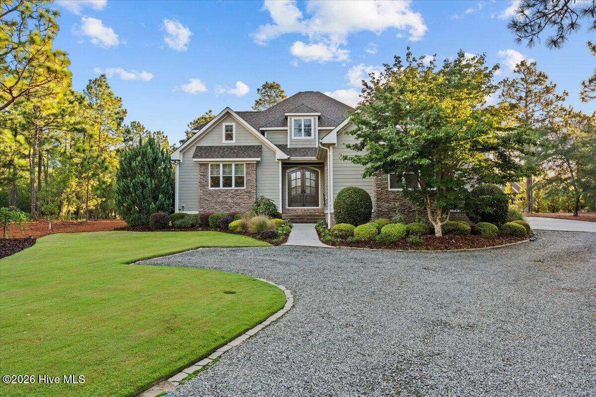 102 Gilbert Court — photo