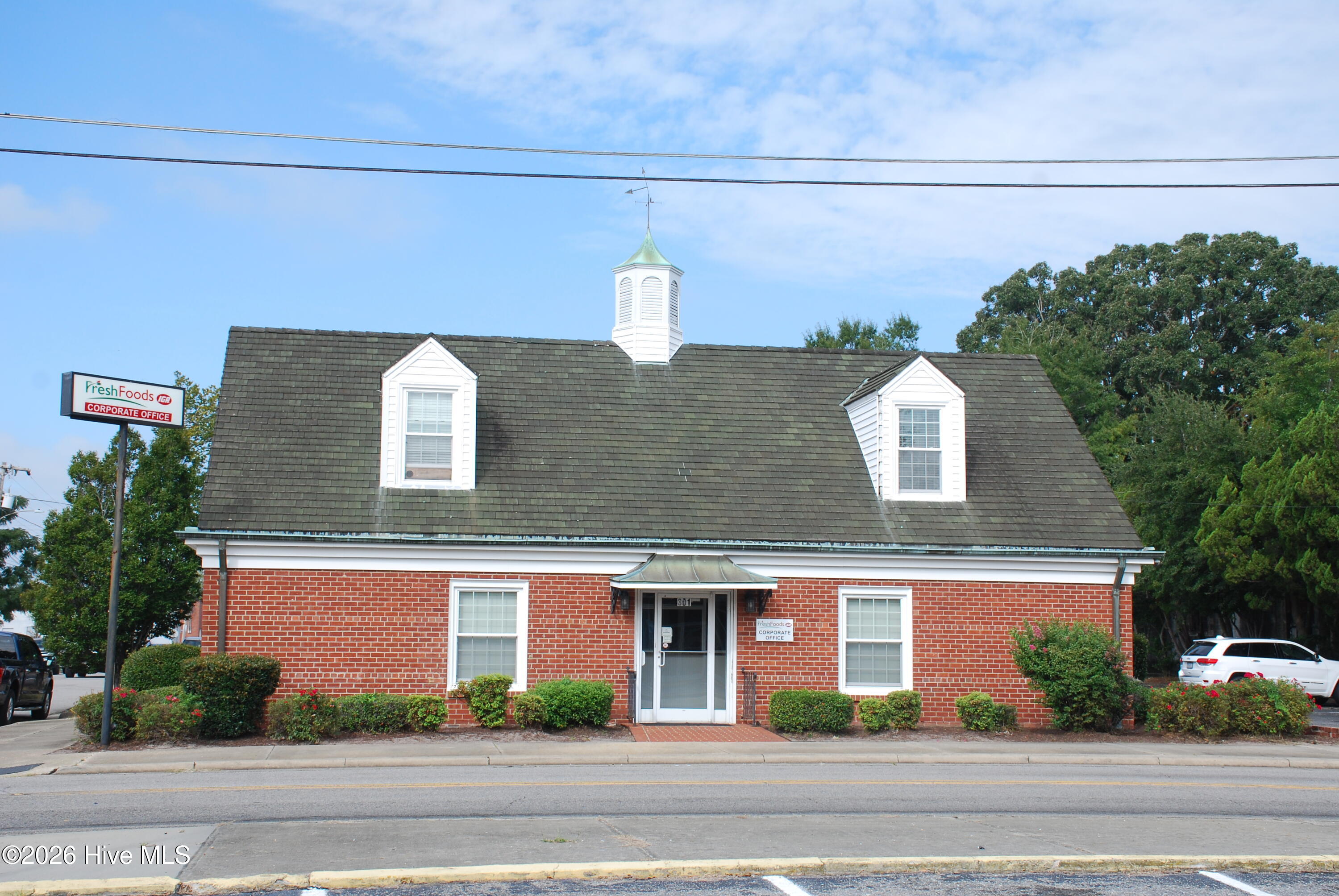 301 N Pine Street — photo