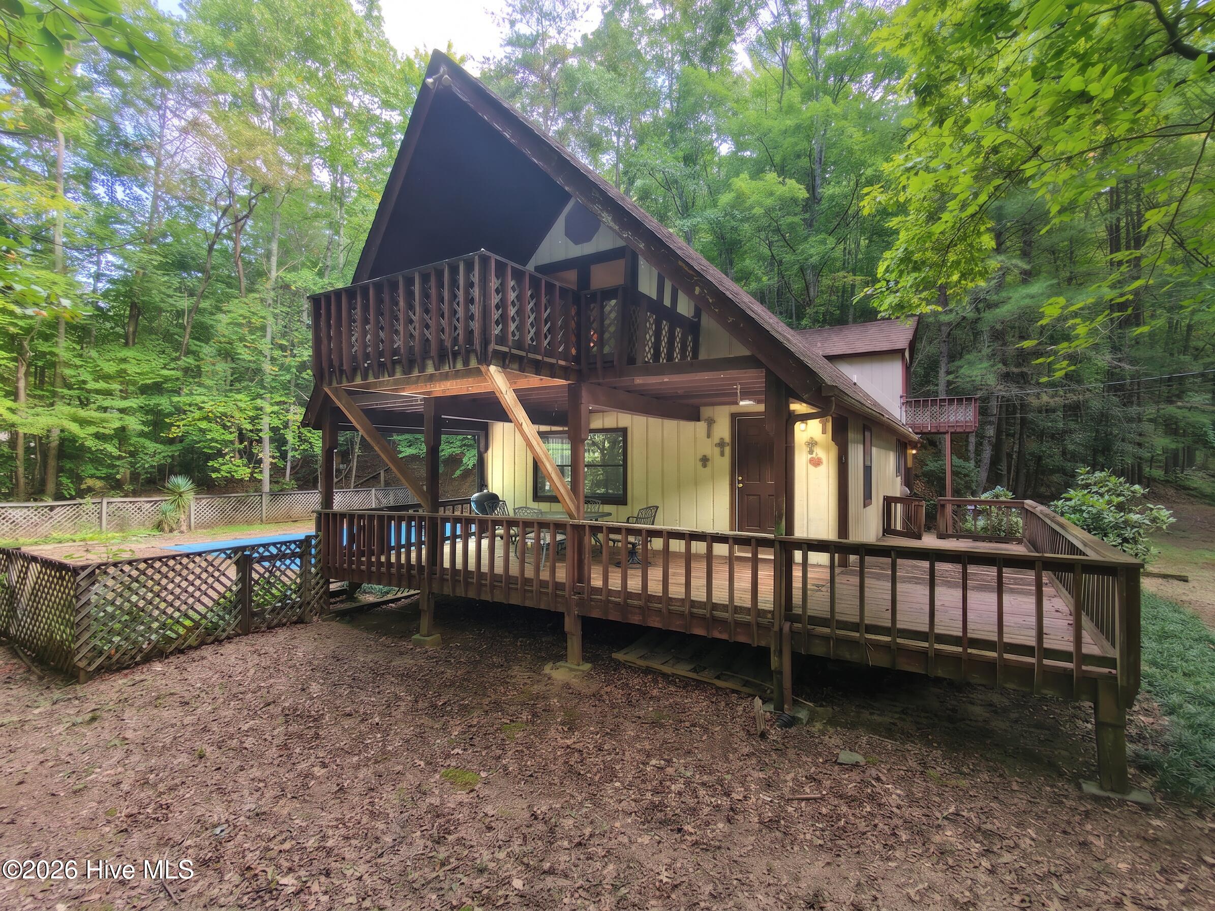 613 Collett Creek Road — photo