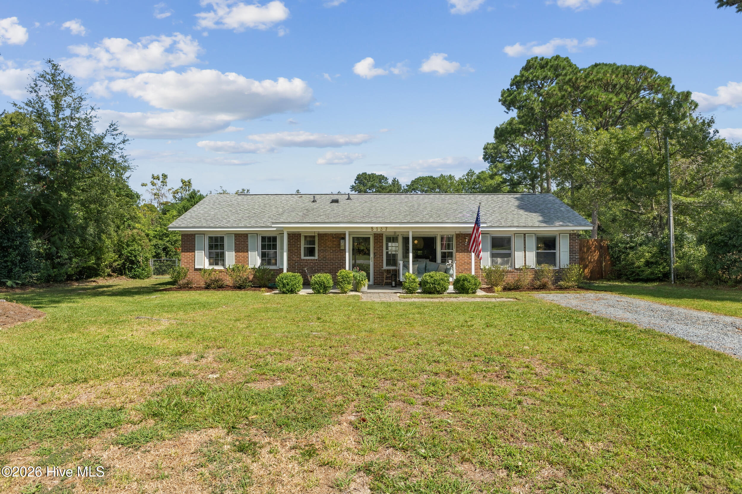 5137 Lord Byron Road — photo