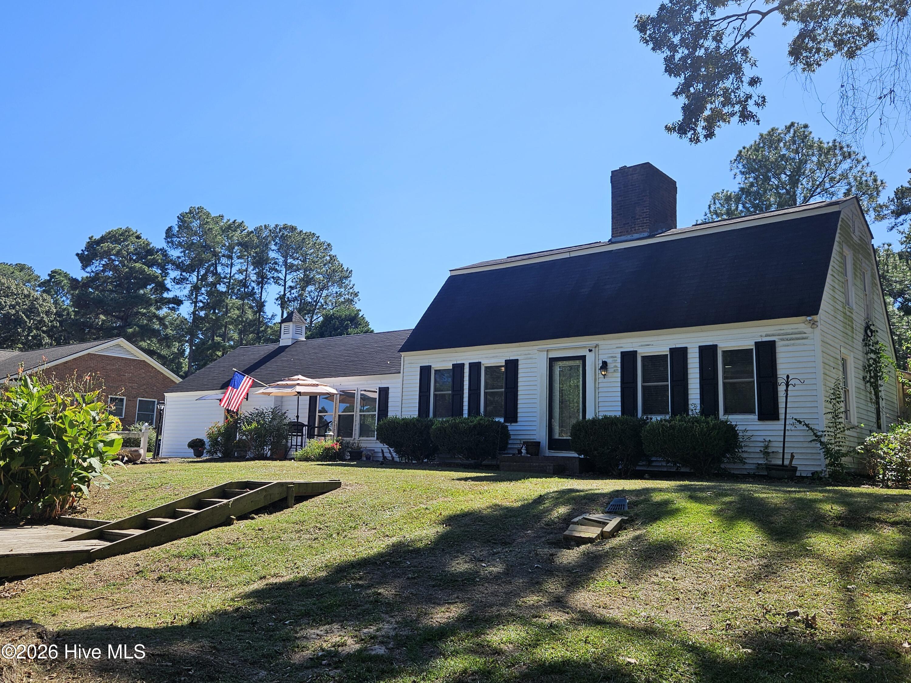 206 Woodland Drive — photo