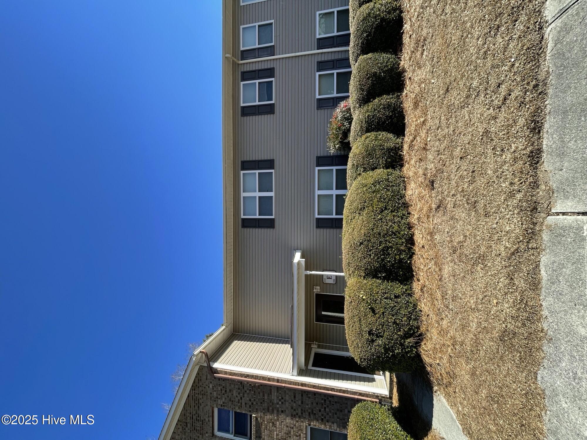 204 Cordell Circle — photo
