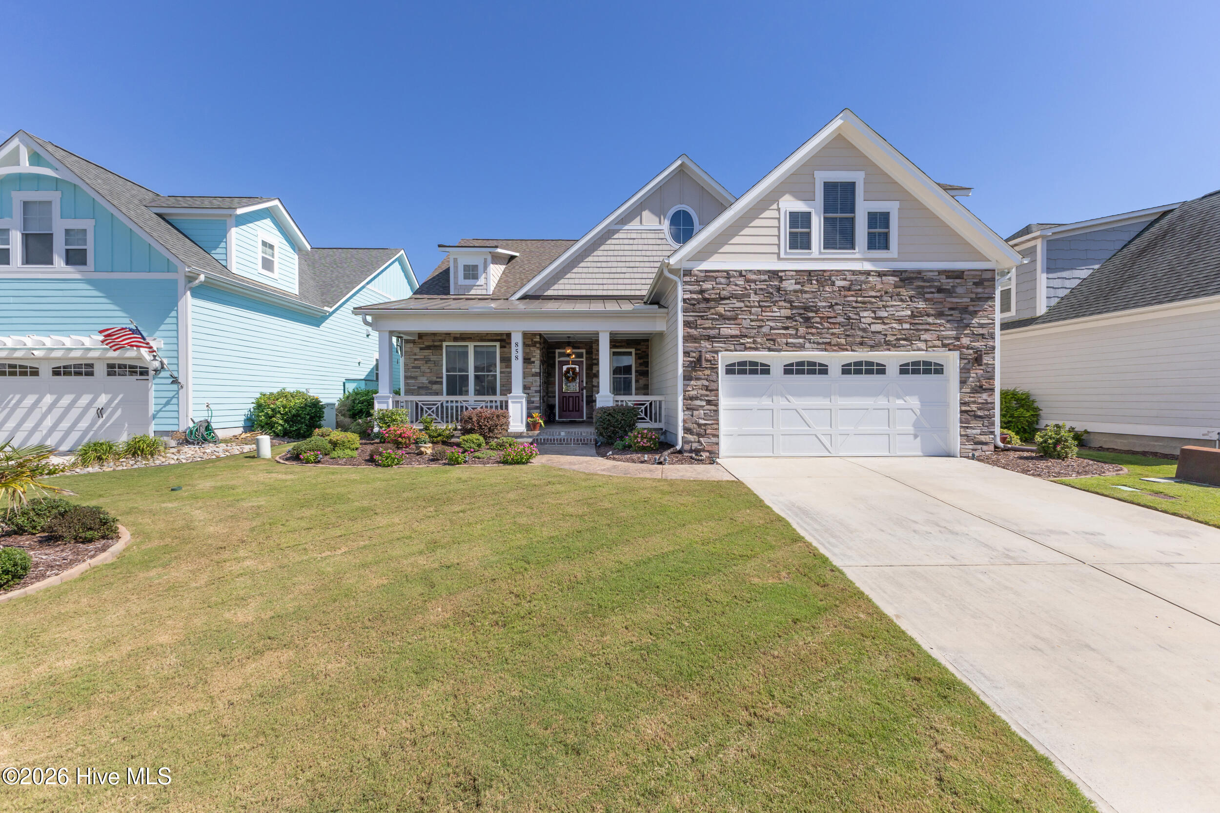 858 Lake Willow Way — photo