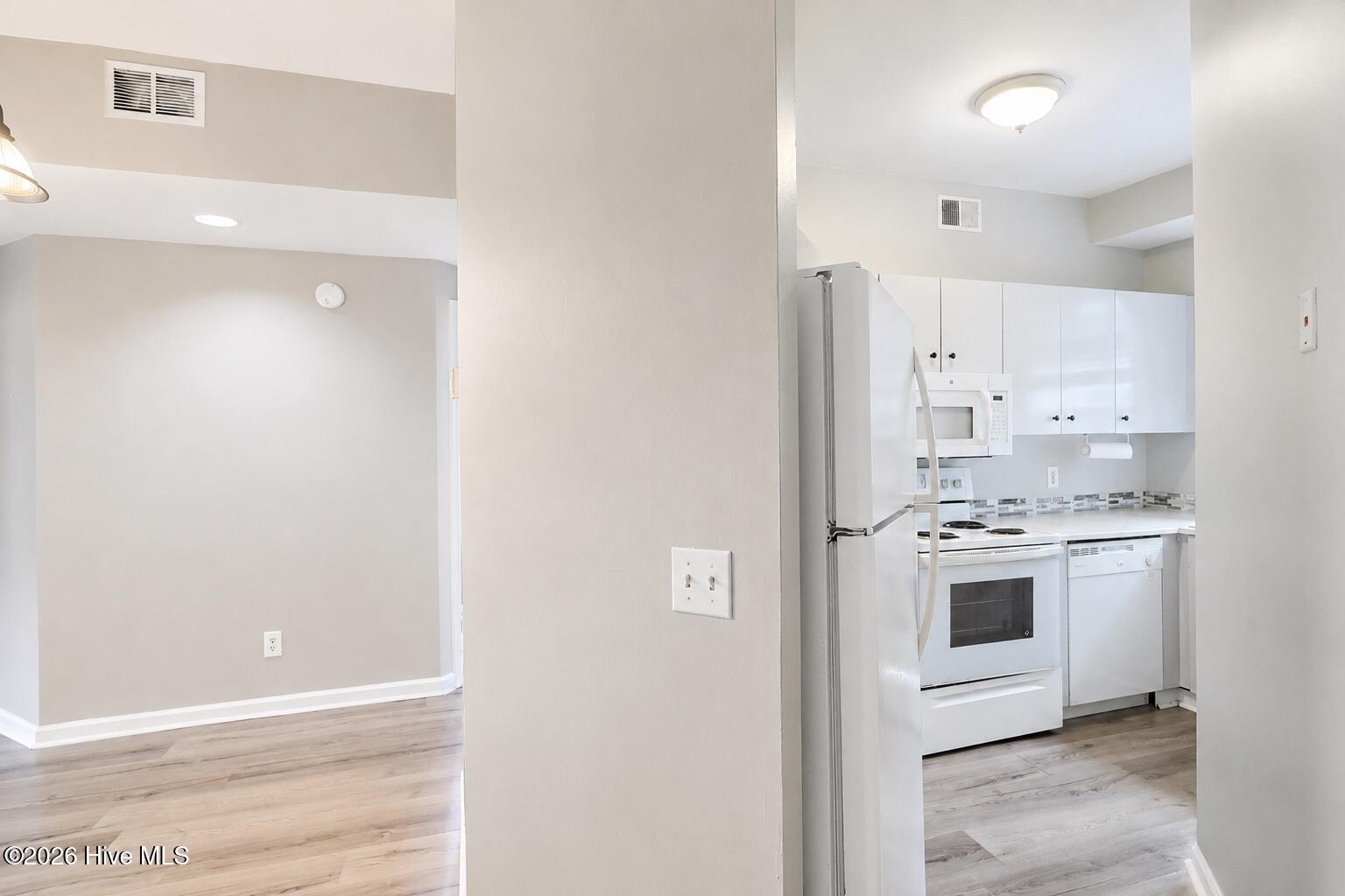 4230 Wilshire Boulevard Apt 306 — photo