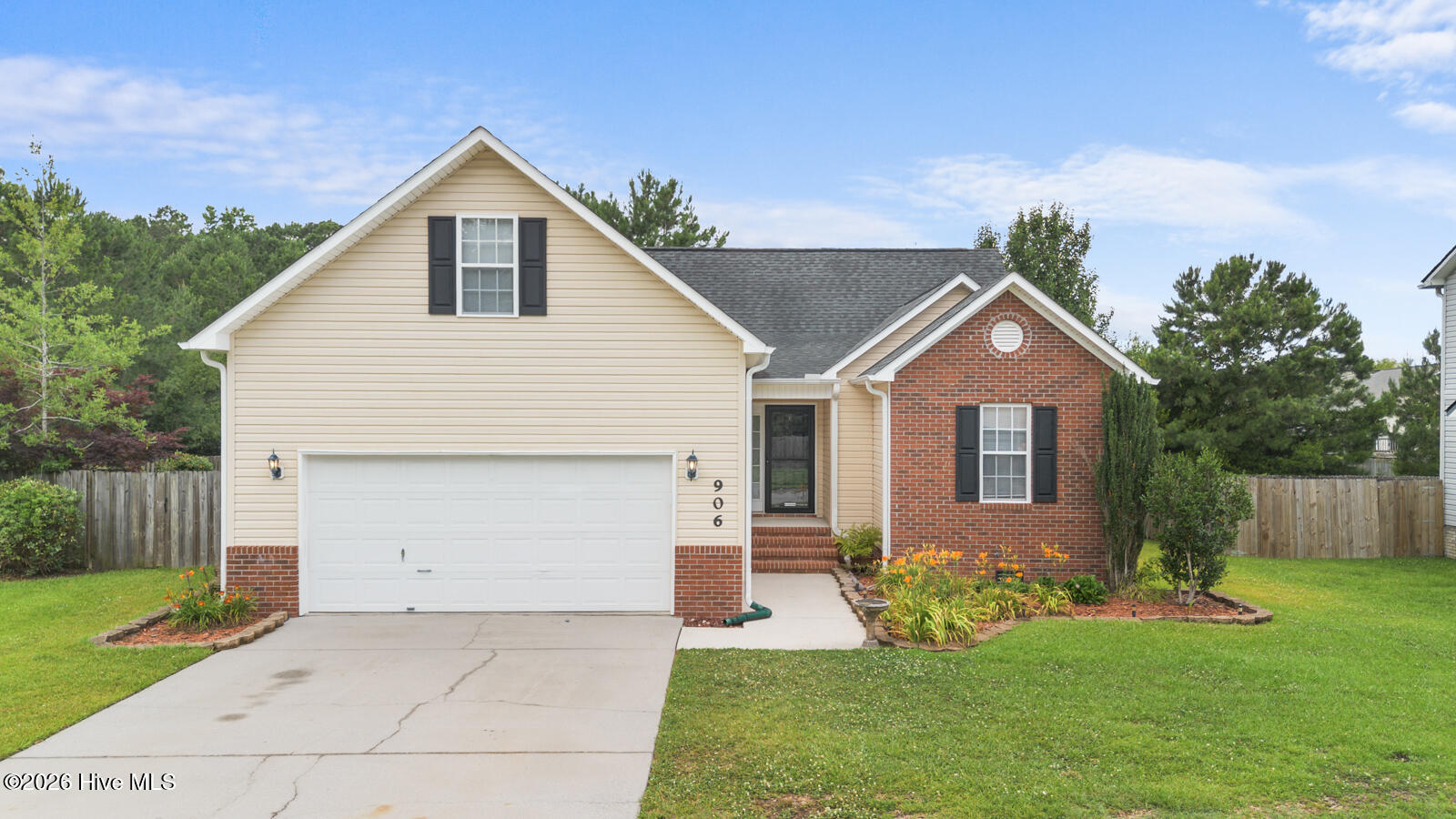 906 Savannah Drive — photo