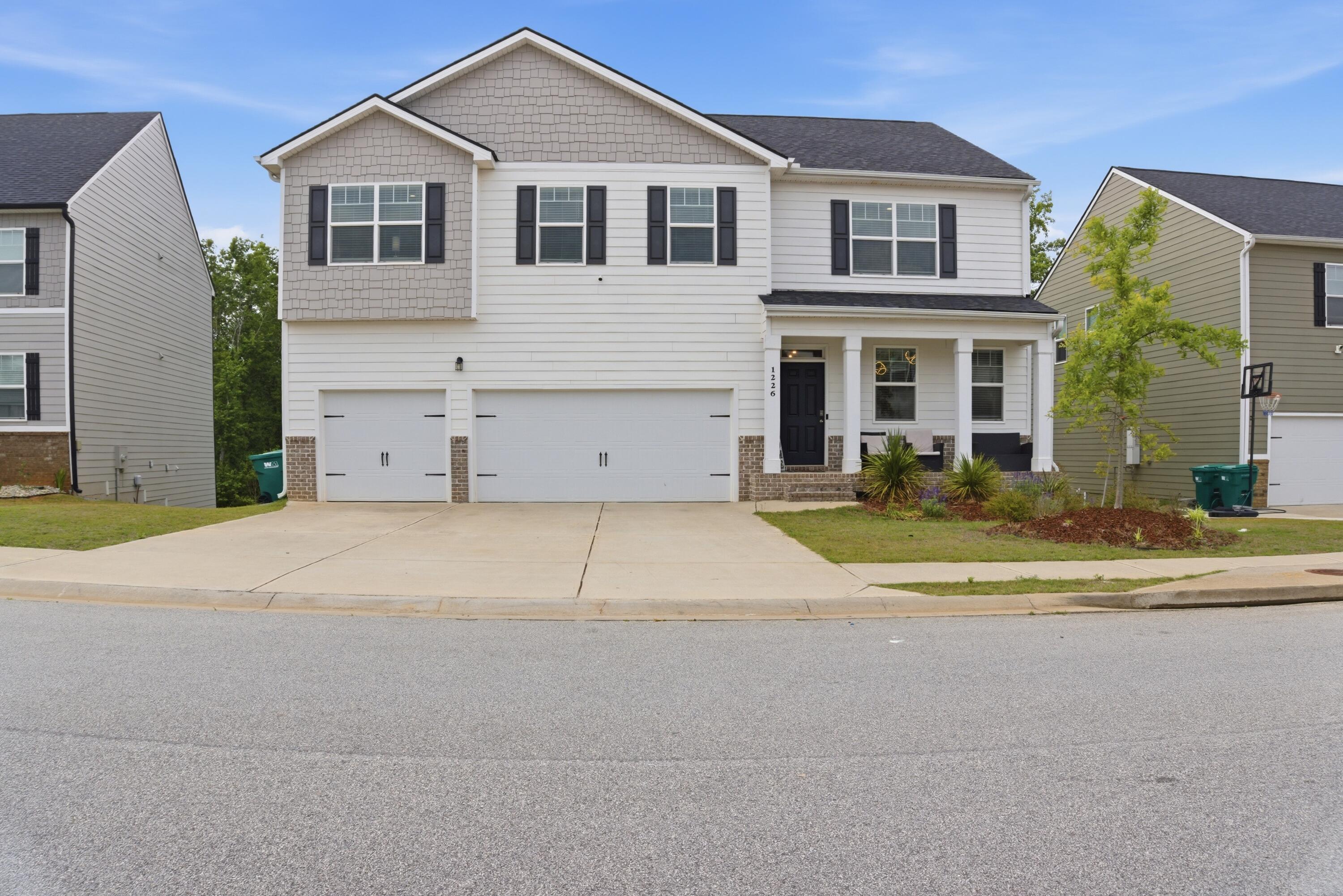 1226 Sambar Circle — photo
