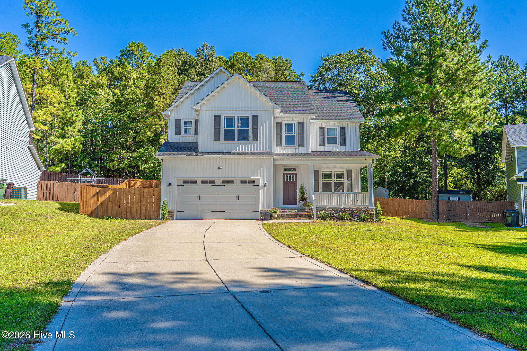 216 Vanderbuilt Court — photo