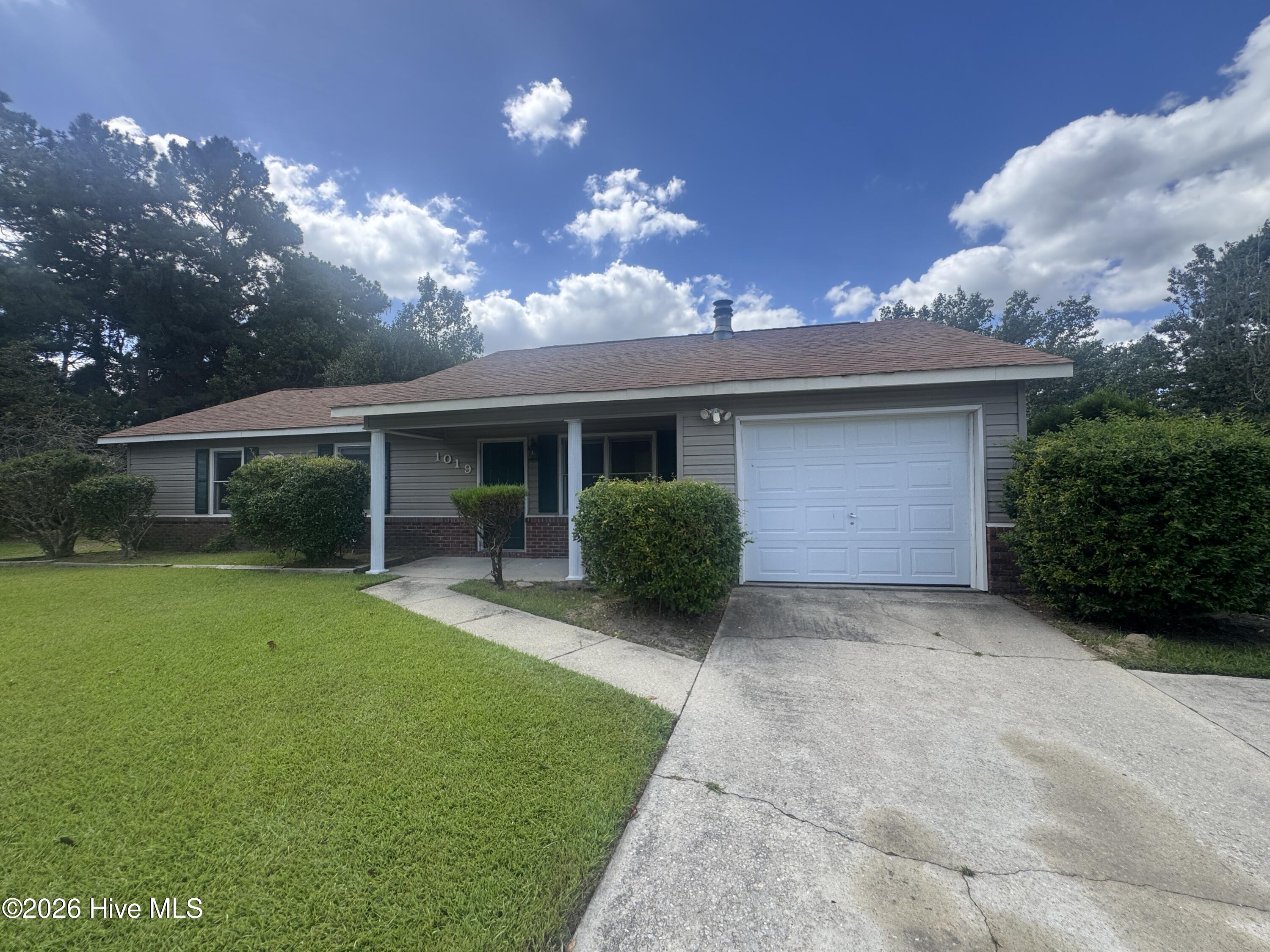 1019 Blue Leaf Place — photo