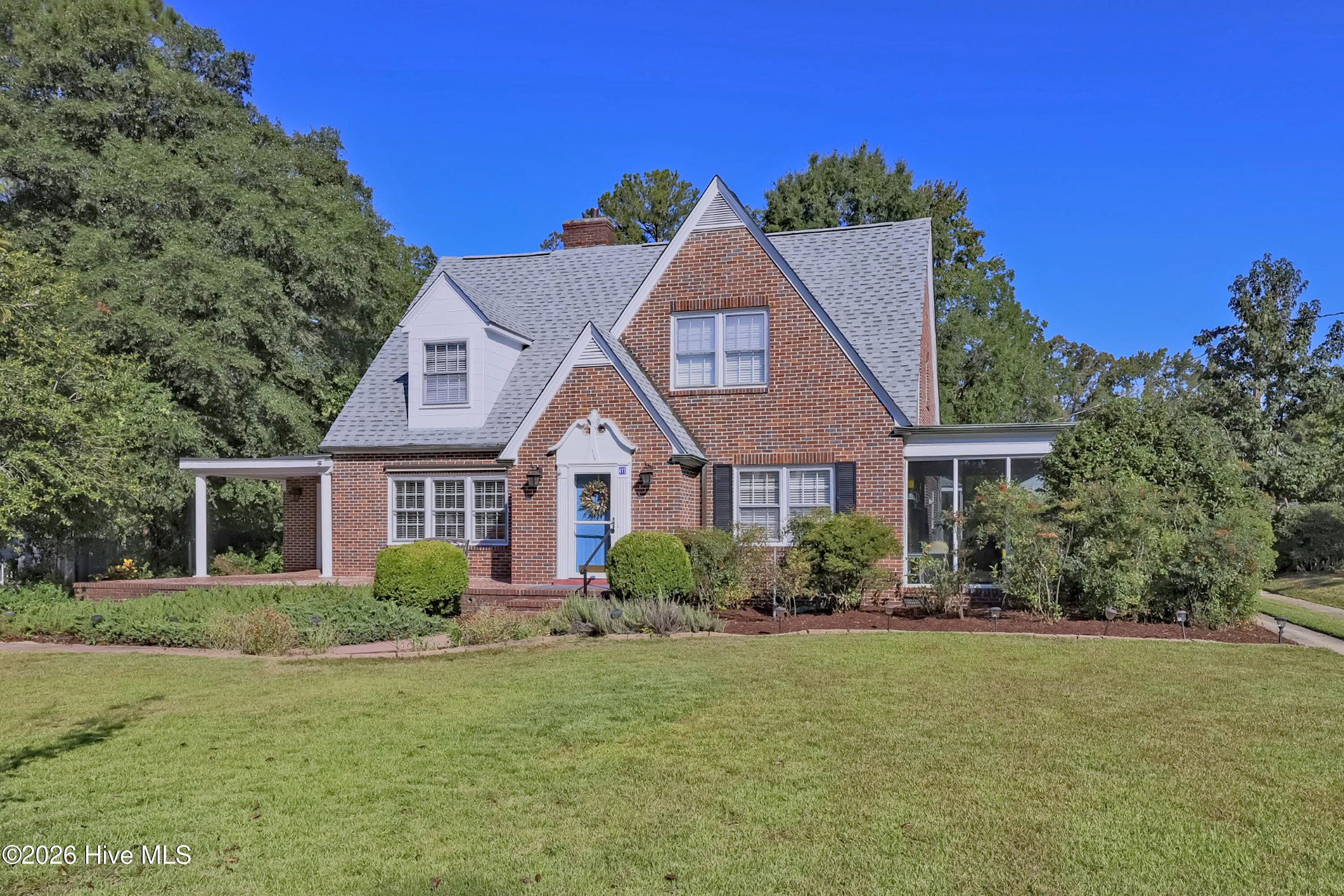413 E Main Street, Wallace, NC 28466 — photo 2