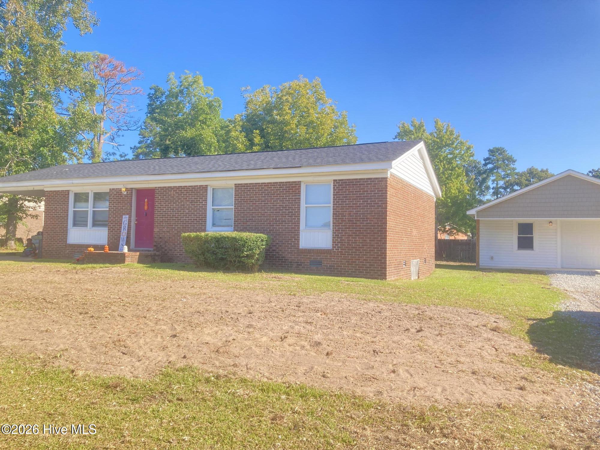 1406 Mockingbird Lane — photo