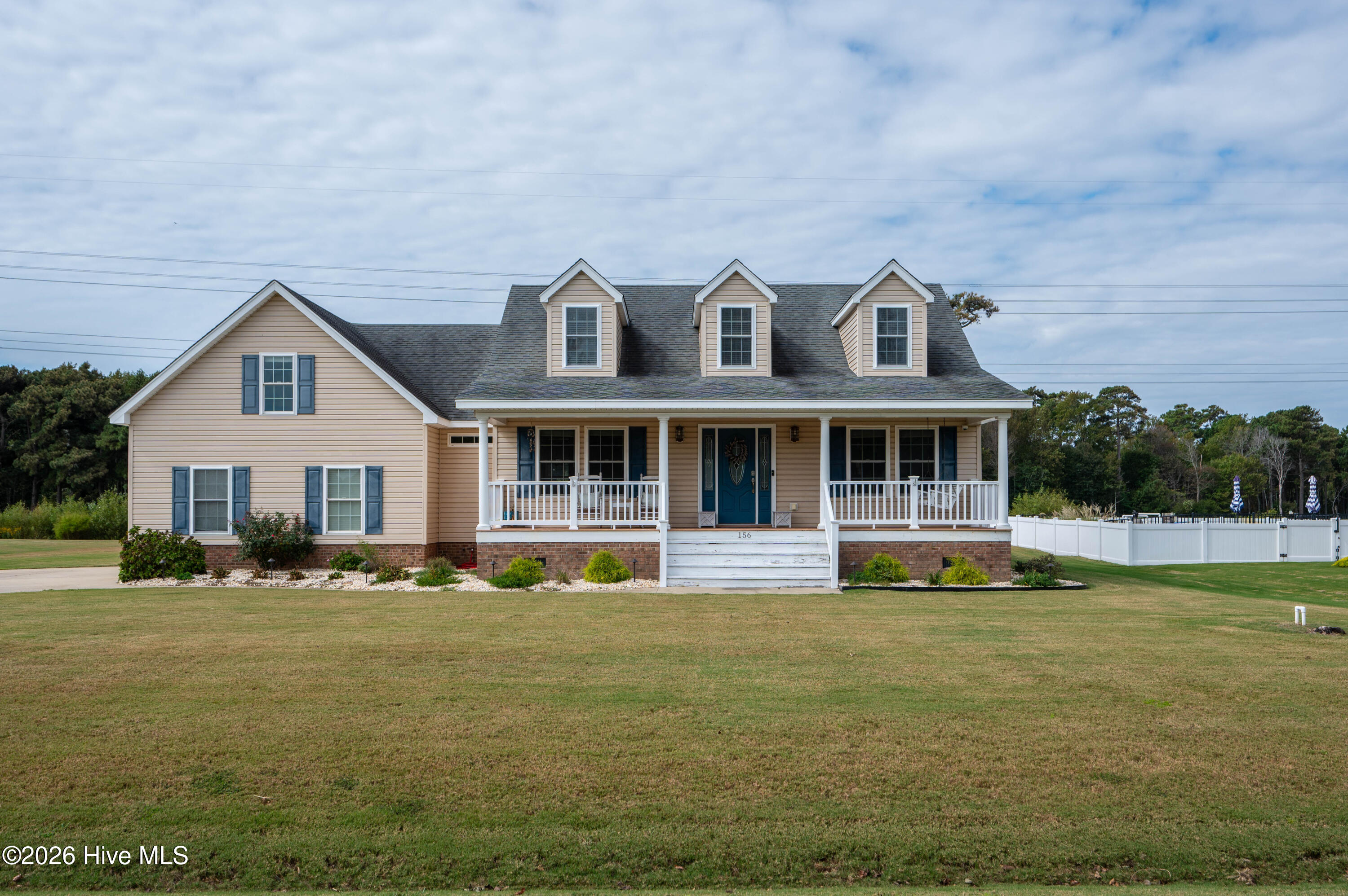 156 Charleston Drive — photo