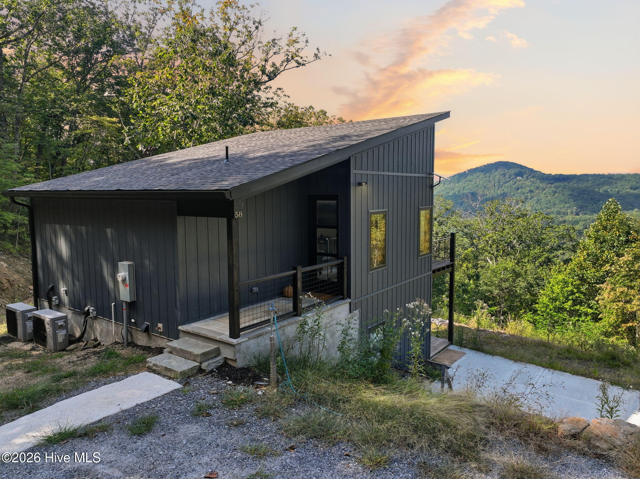 58 Mutt Ridge — photo