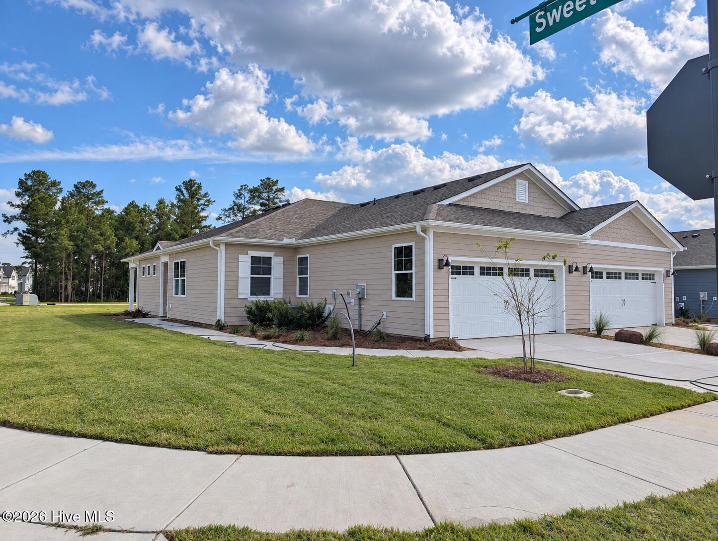 3001 Bottlebrush Drive Unit 2027 — photo