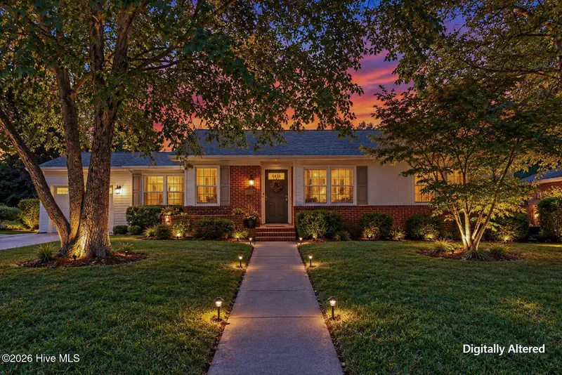 2414 Belvedere Drive — photo
