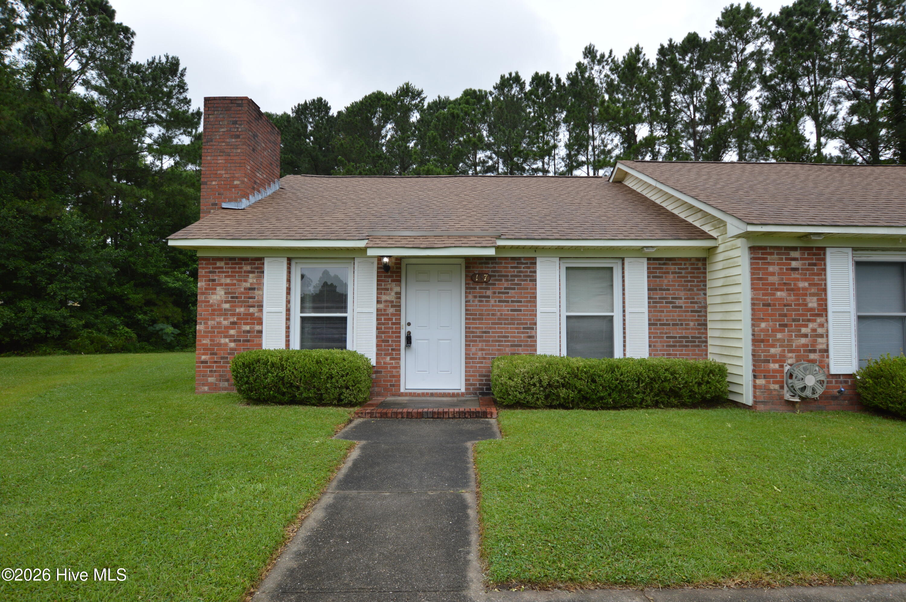 137 Windsor Court — photo