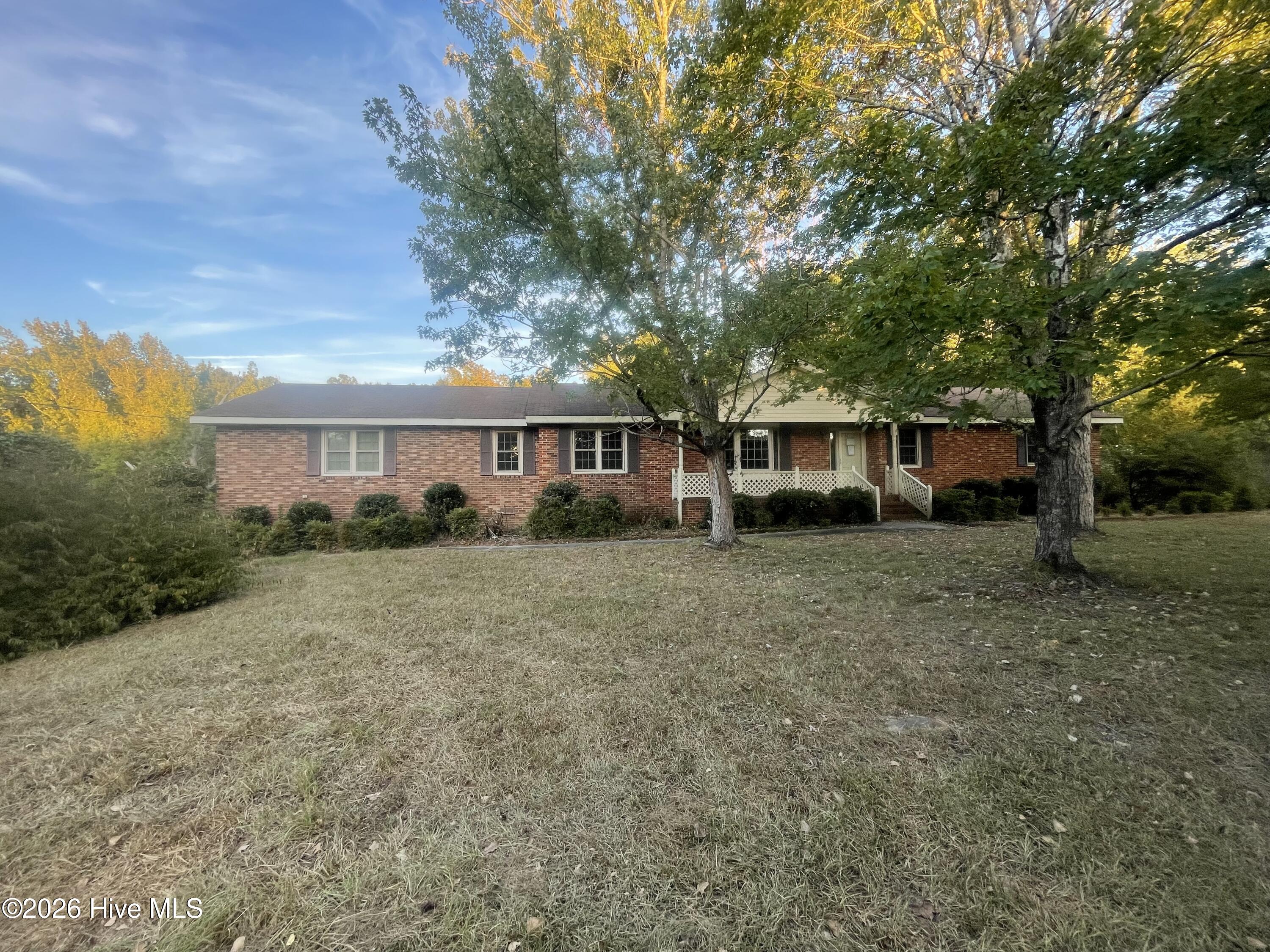 520 Morris Road NE — photo