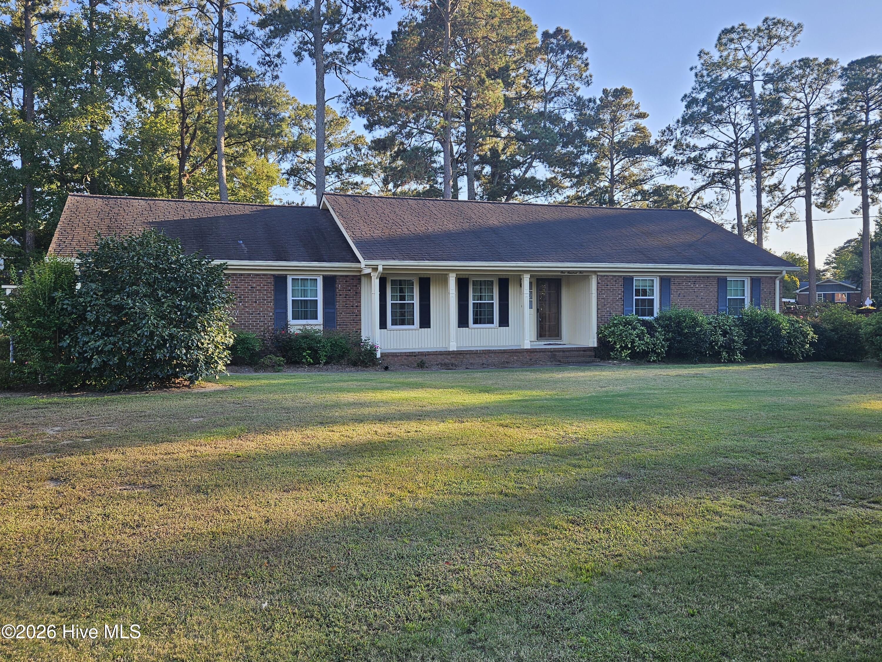 105 Lake Drive — photo