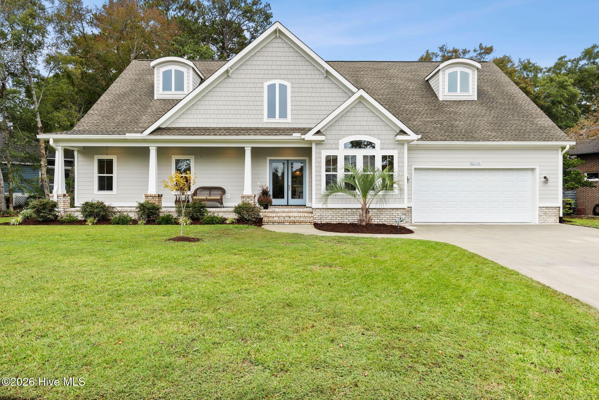 1748 Oakbrook Drive SW — photo