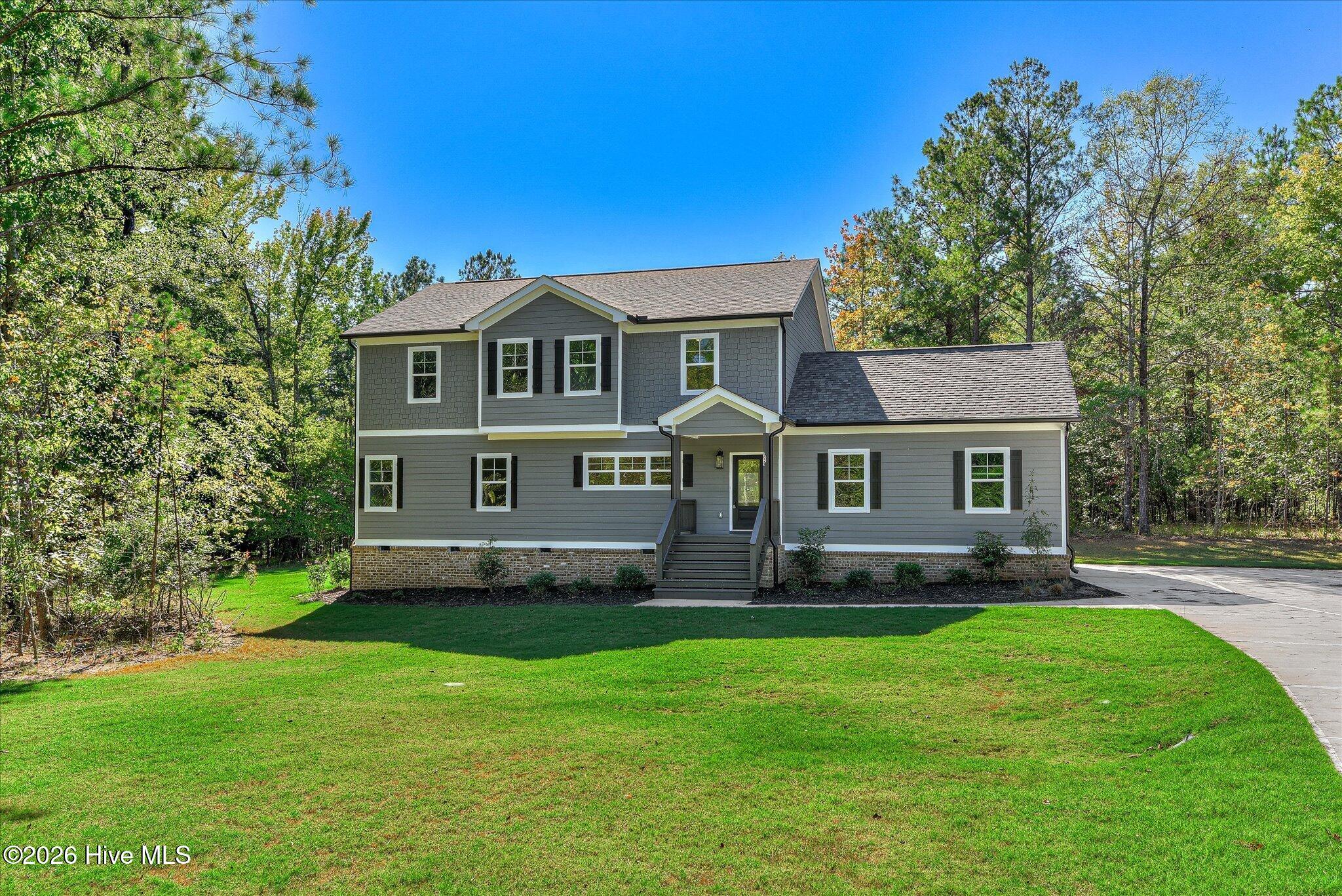 1021 S Pointe Court — photo