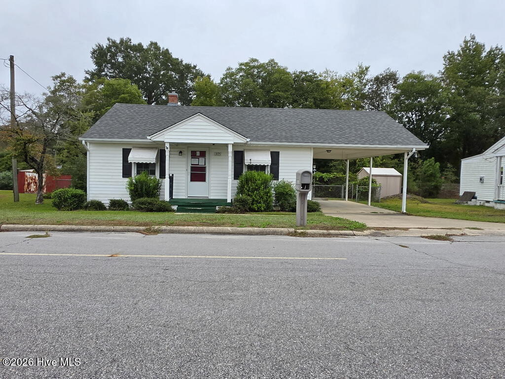 305 E Commercial Avenue — photo