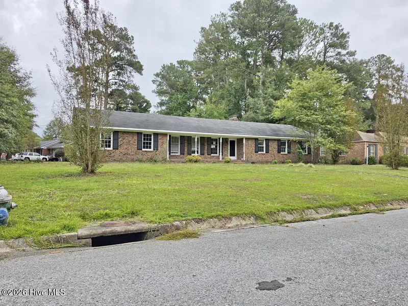 2211 Tanglewood Drive — photo