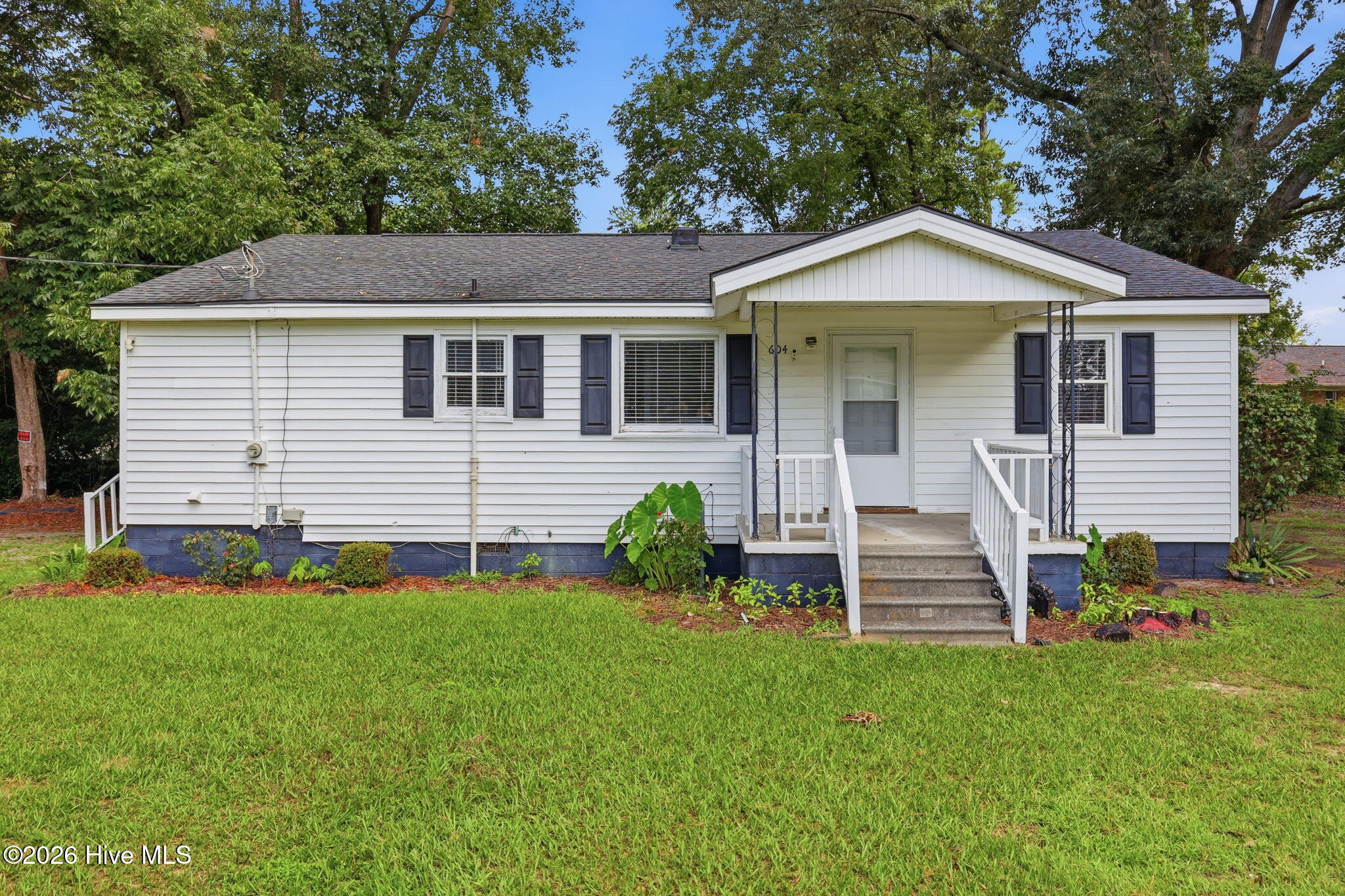 604 Calhoun Street — photo
