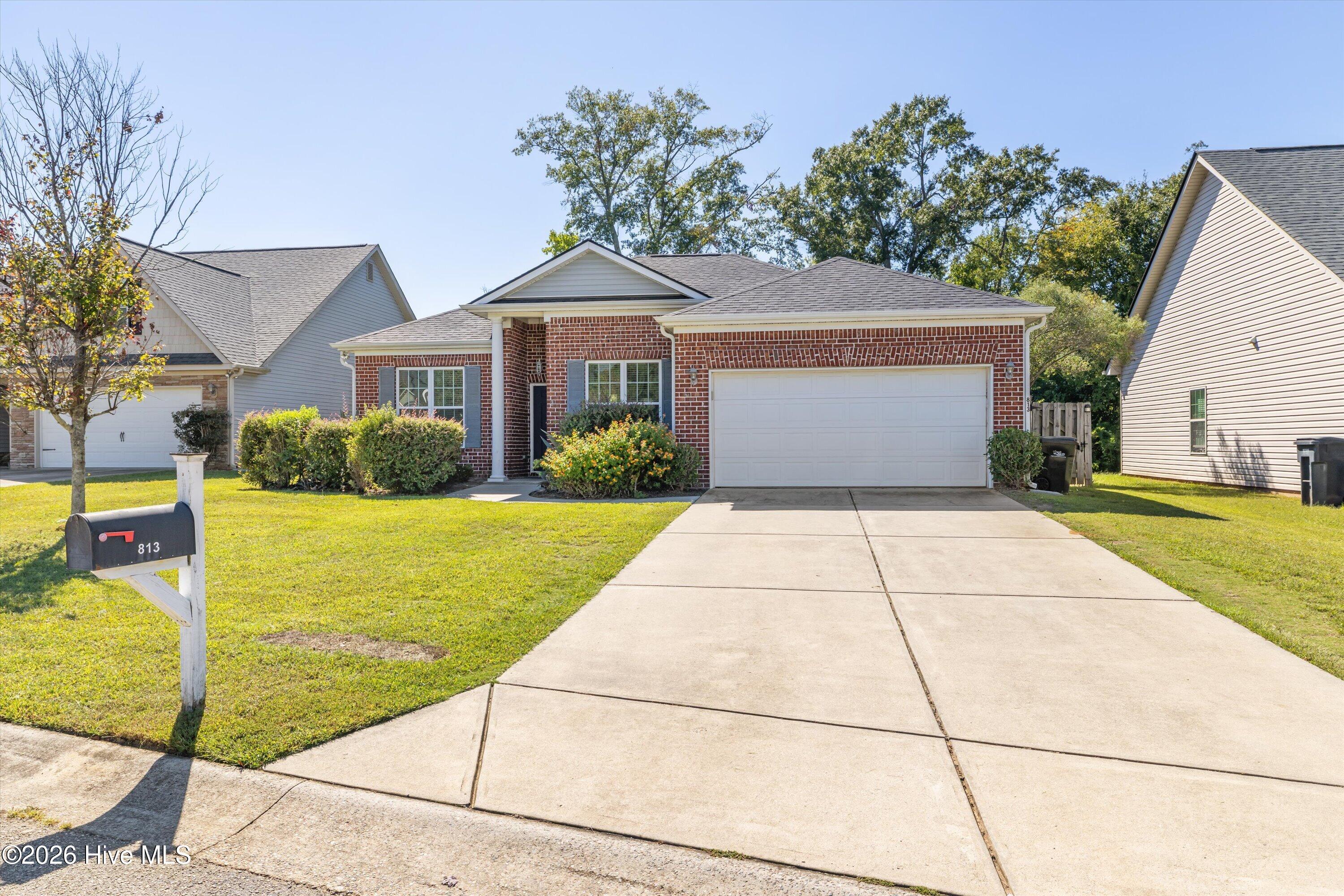 813 Oshields Court — photo
