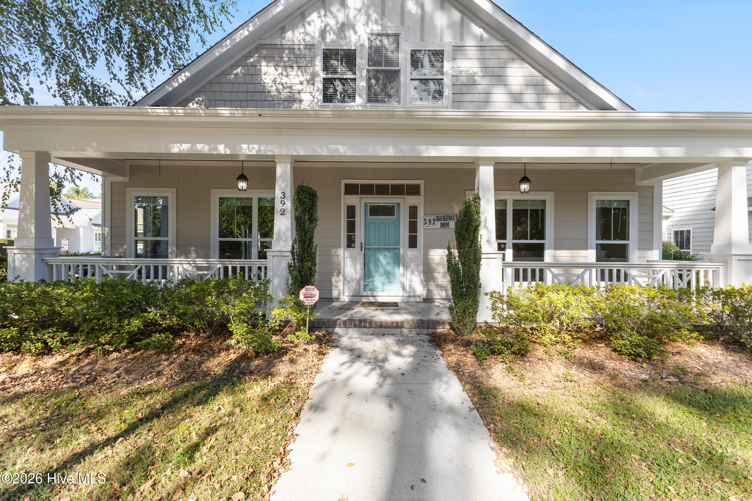 392 Shackleford Drive — photo
