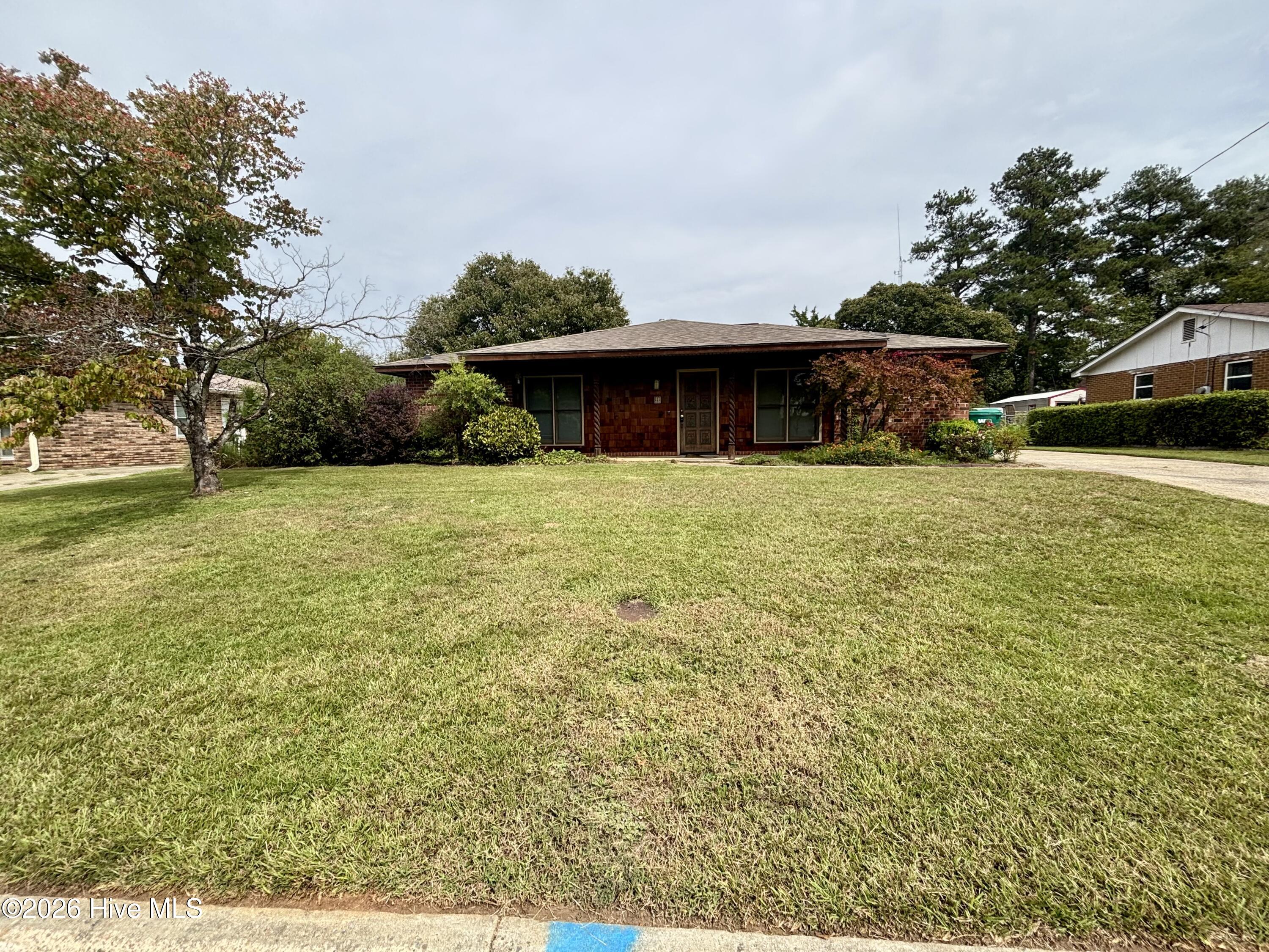 111 Hollingsworth Drive — photo
