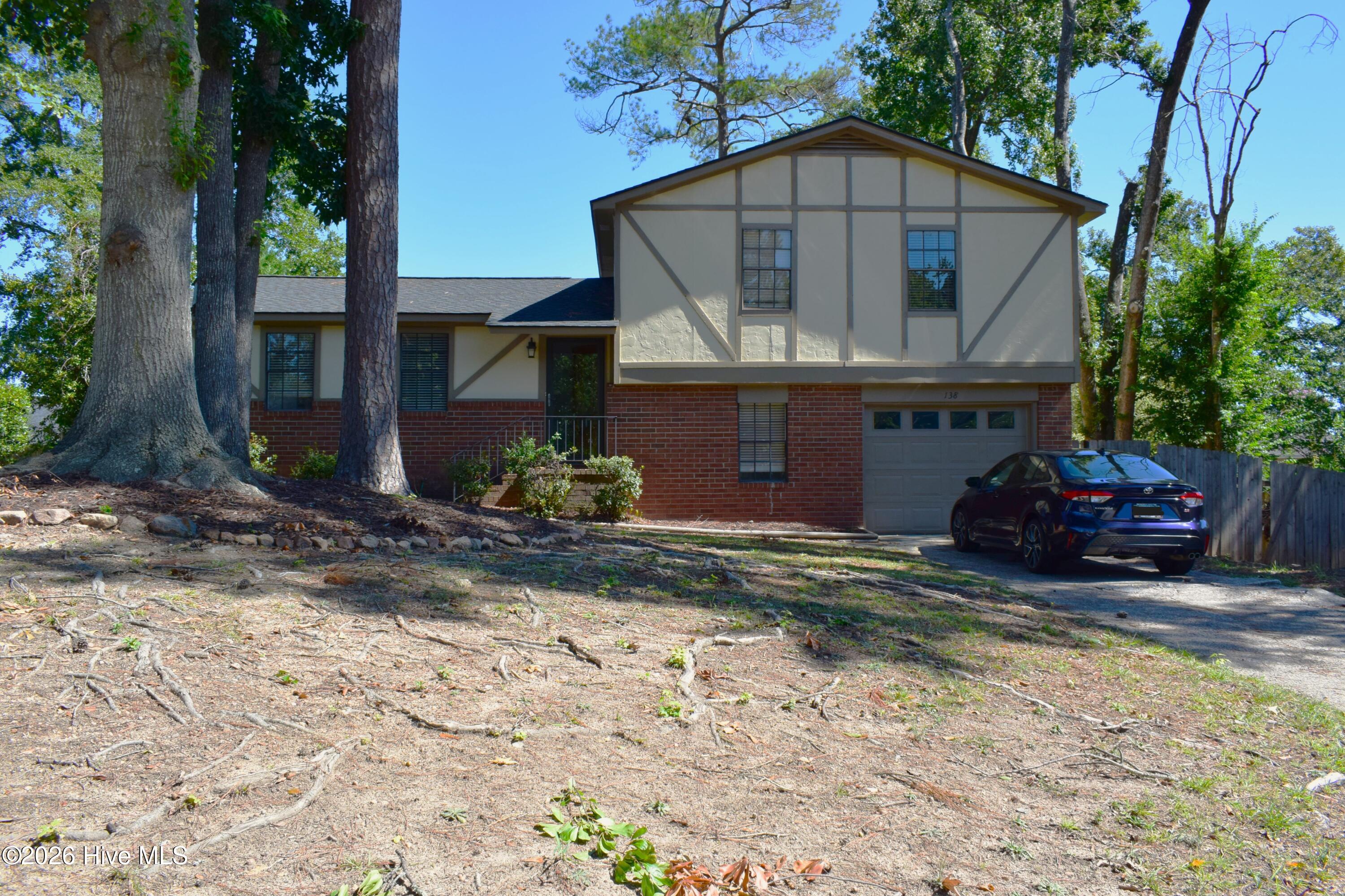 138 Oakridge Drive — photo