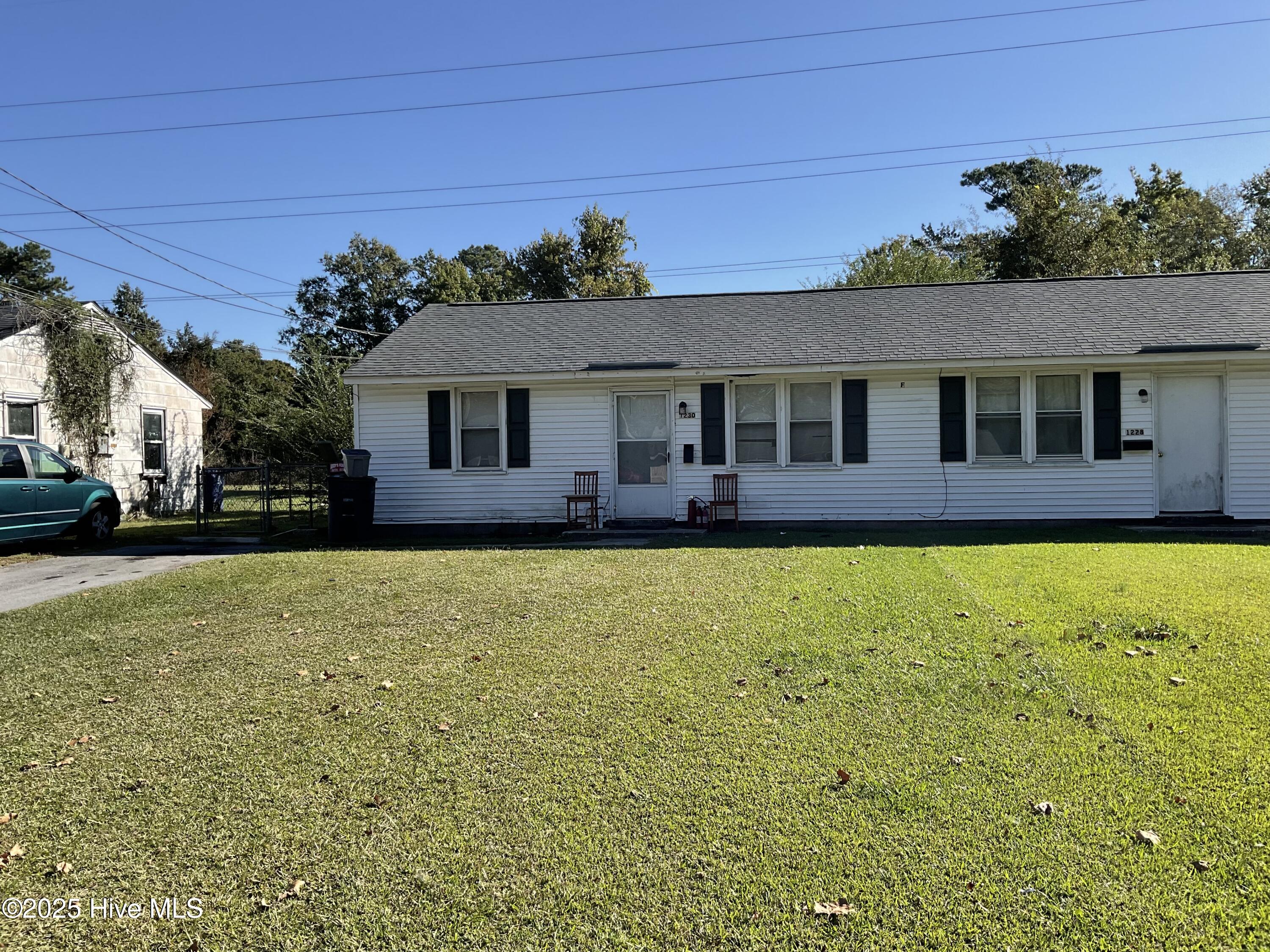 1230 Davis Street — photo