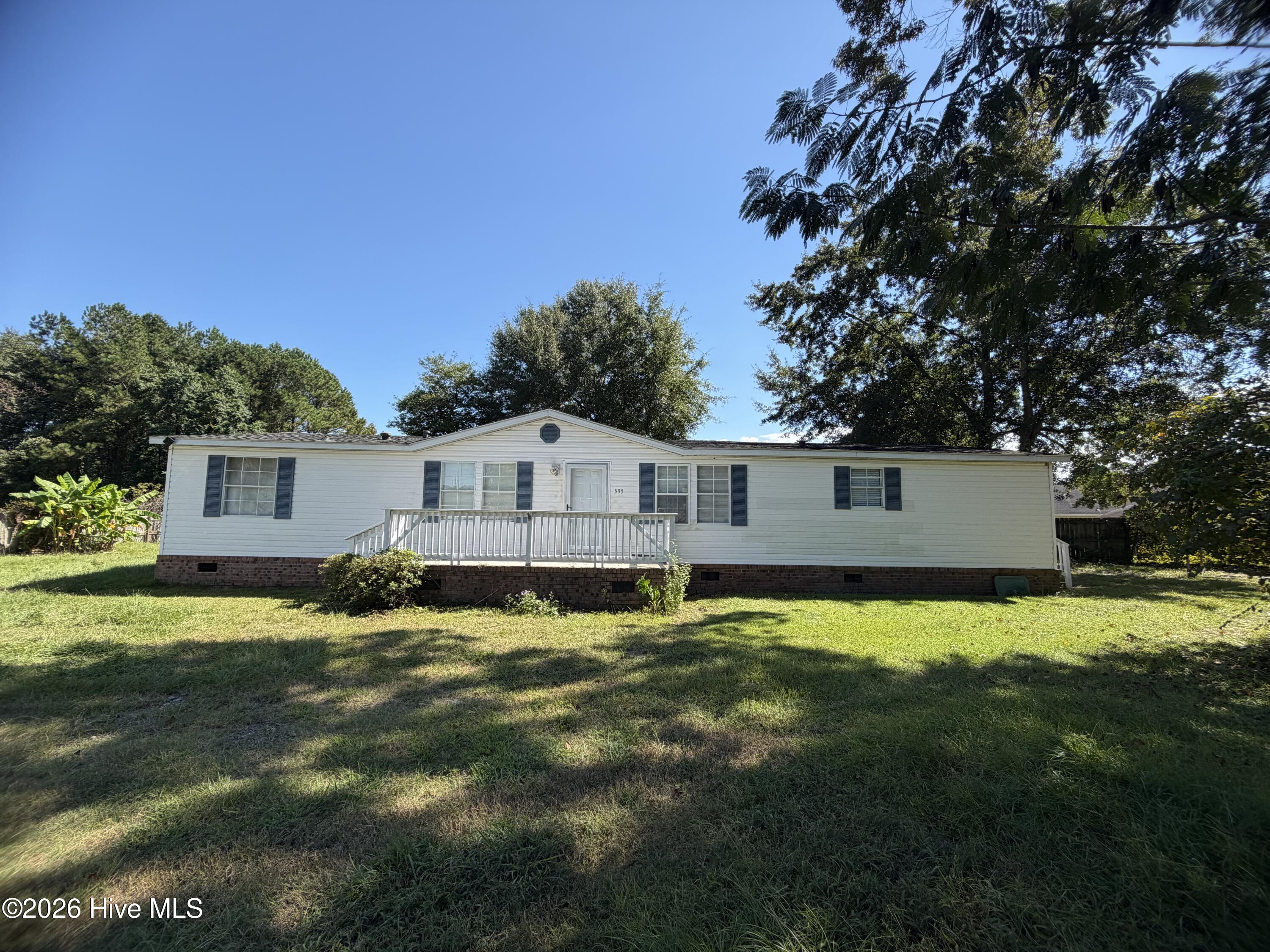 335 Cottonwood Lane — photo