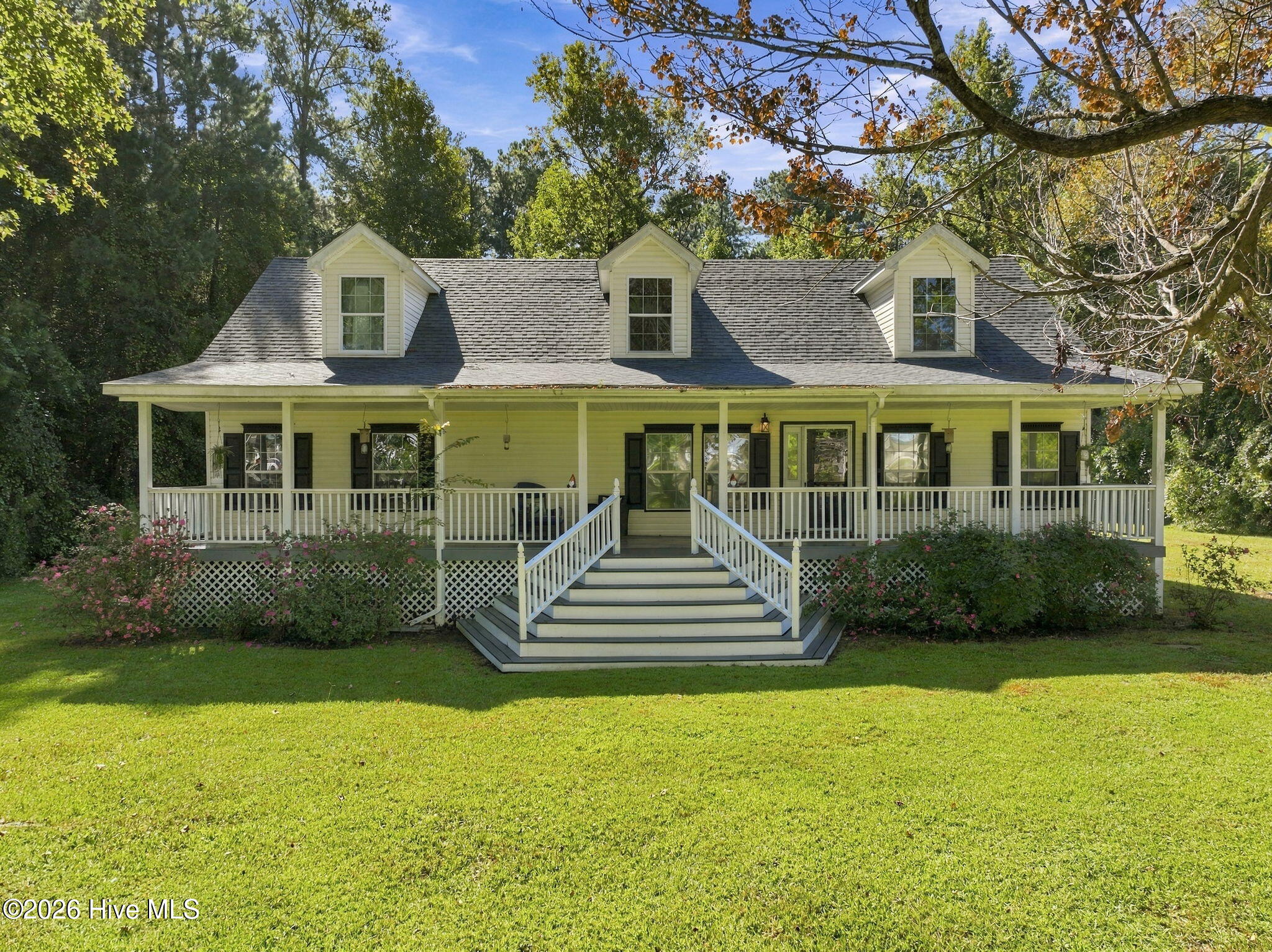 215 Jonaquins Drive — photo