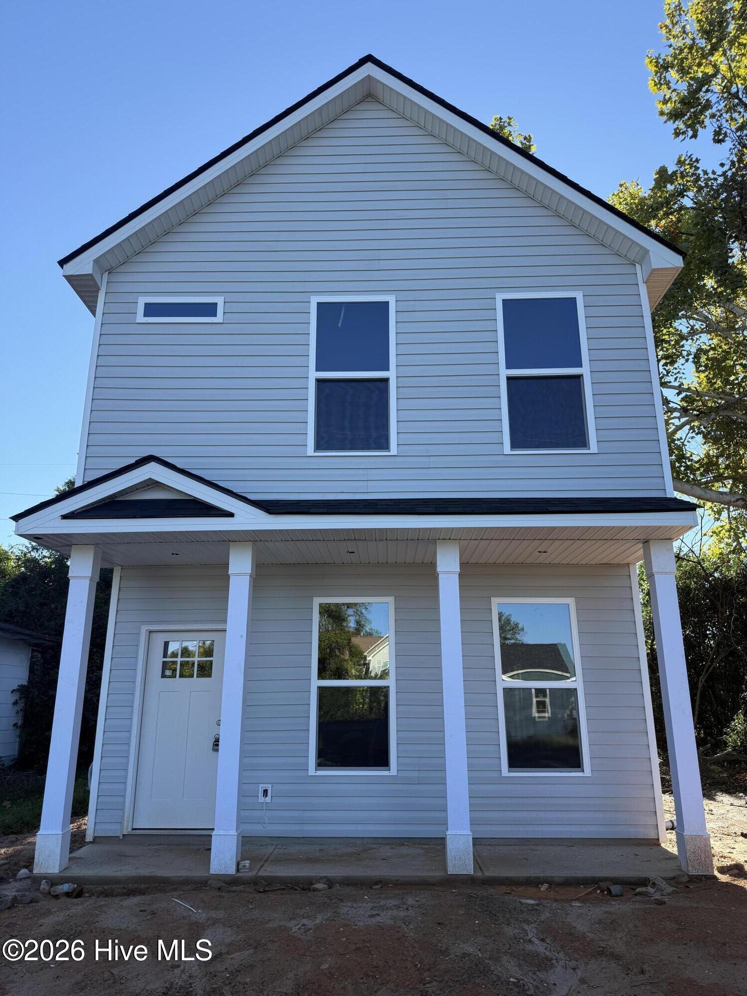 918 Cs Hamilton Way — photo