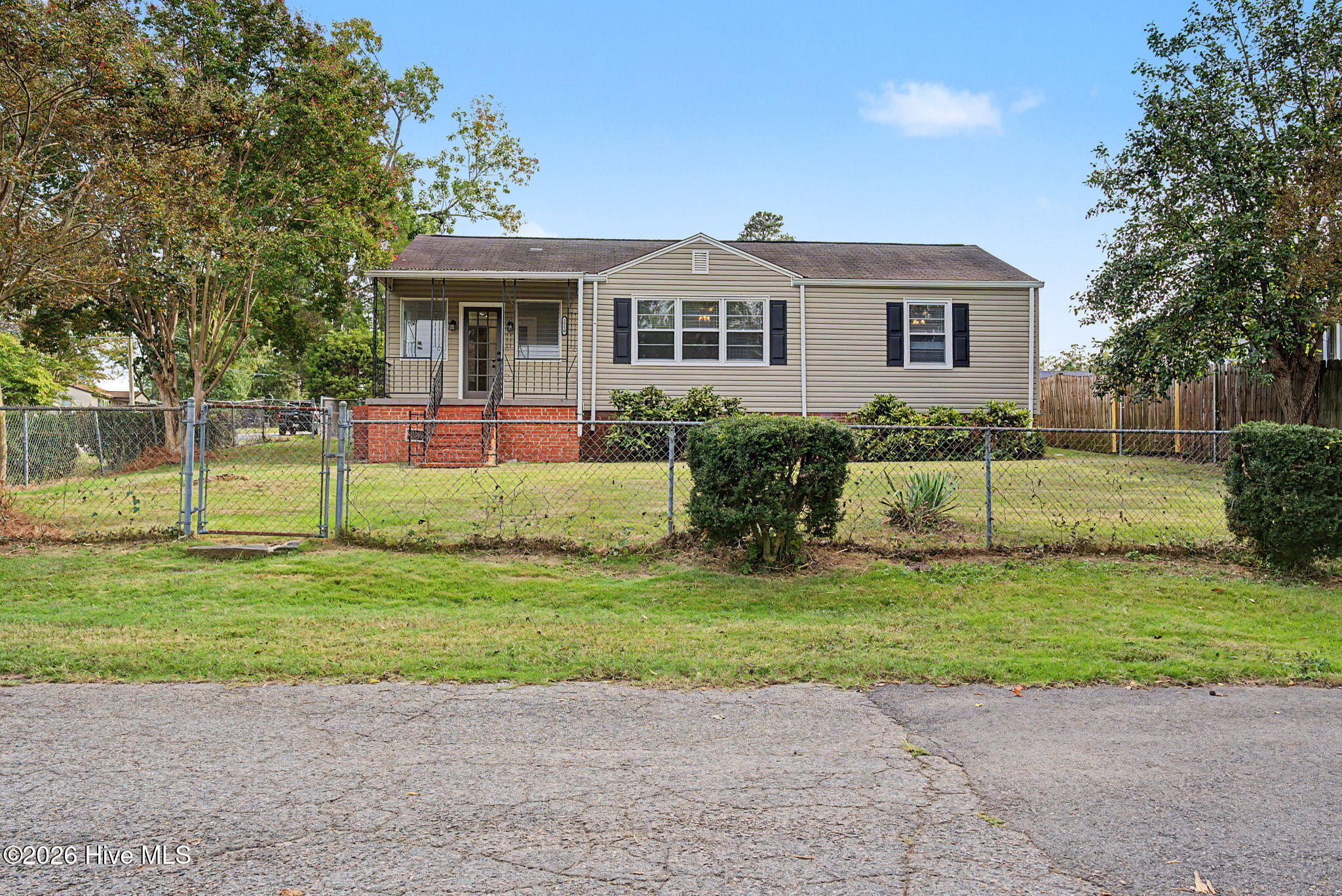 3210 York Drive — photo