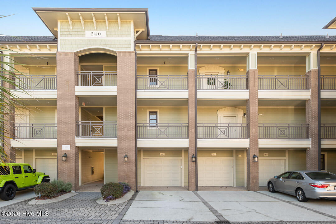 640 Village Park Drive Unit 303 — photo