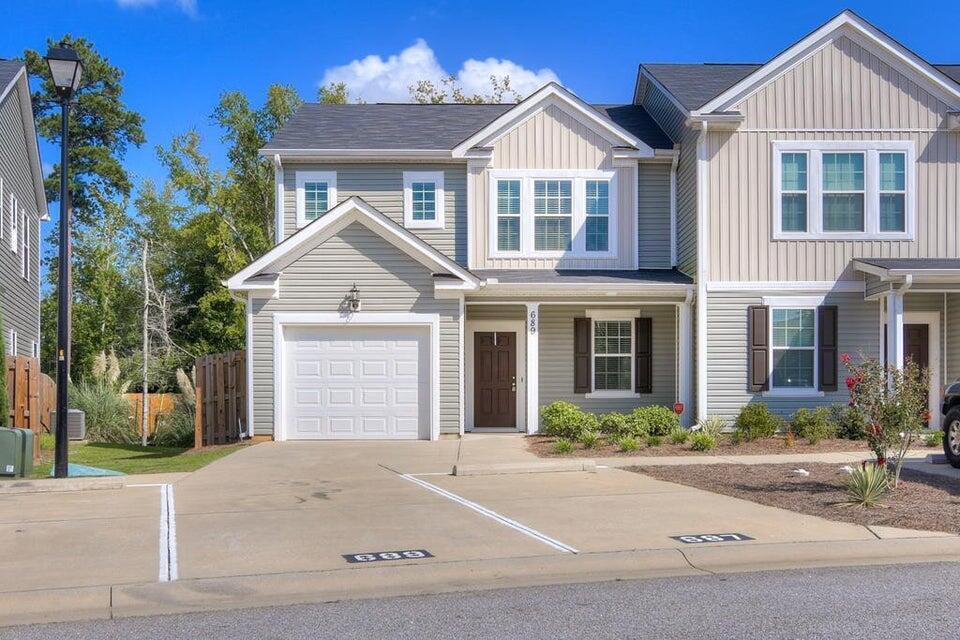 689 Aberdeen Circle — photo