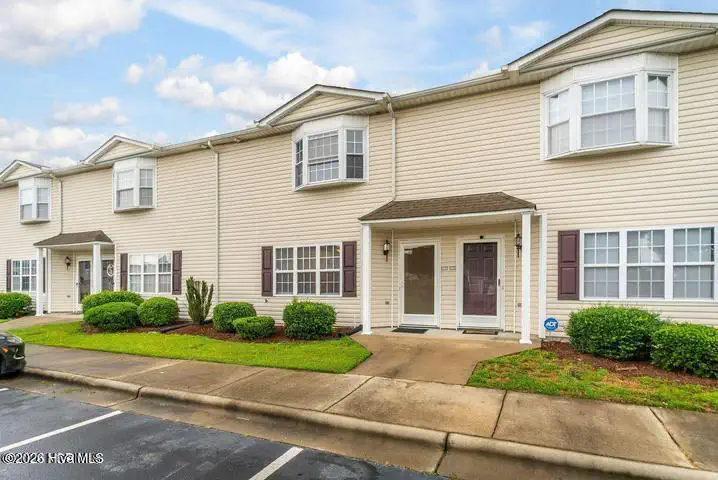 3809 E Vancroft Circle Unit C5 — photo