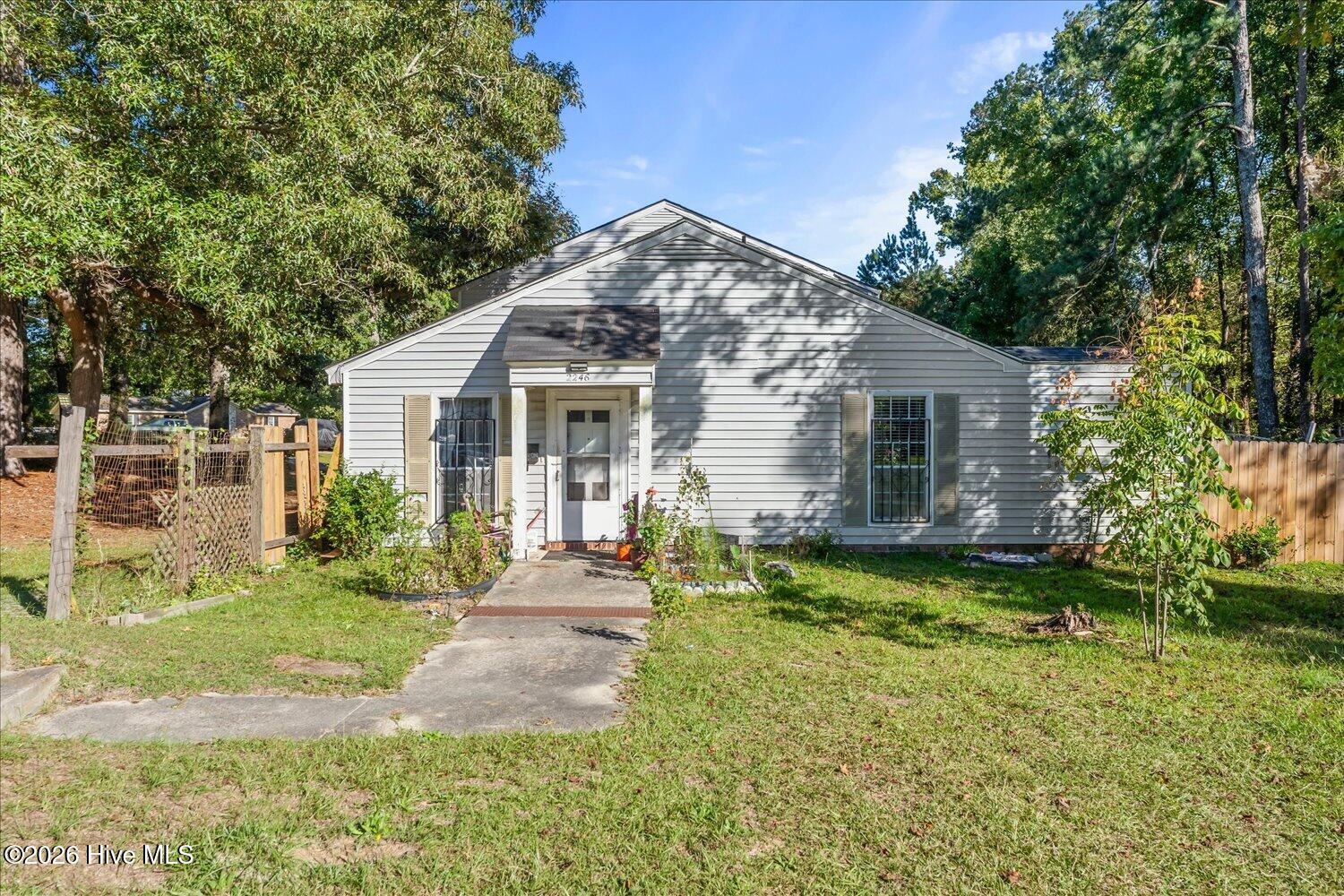2246 Winston Way — photo