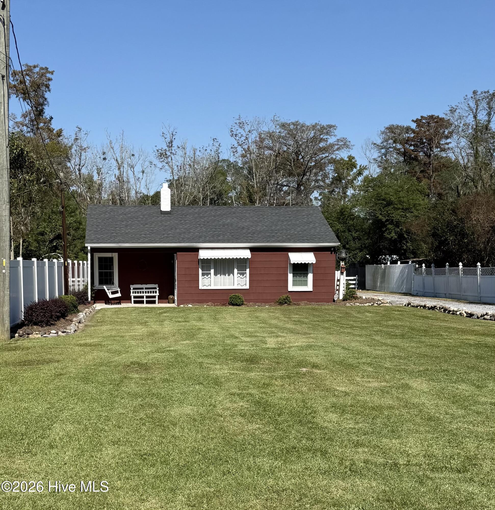 322 River Road — photo