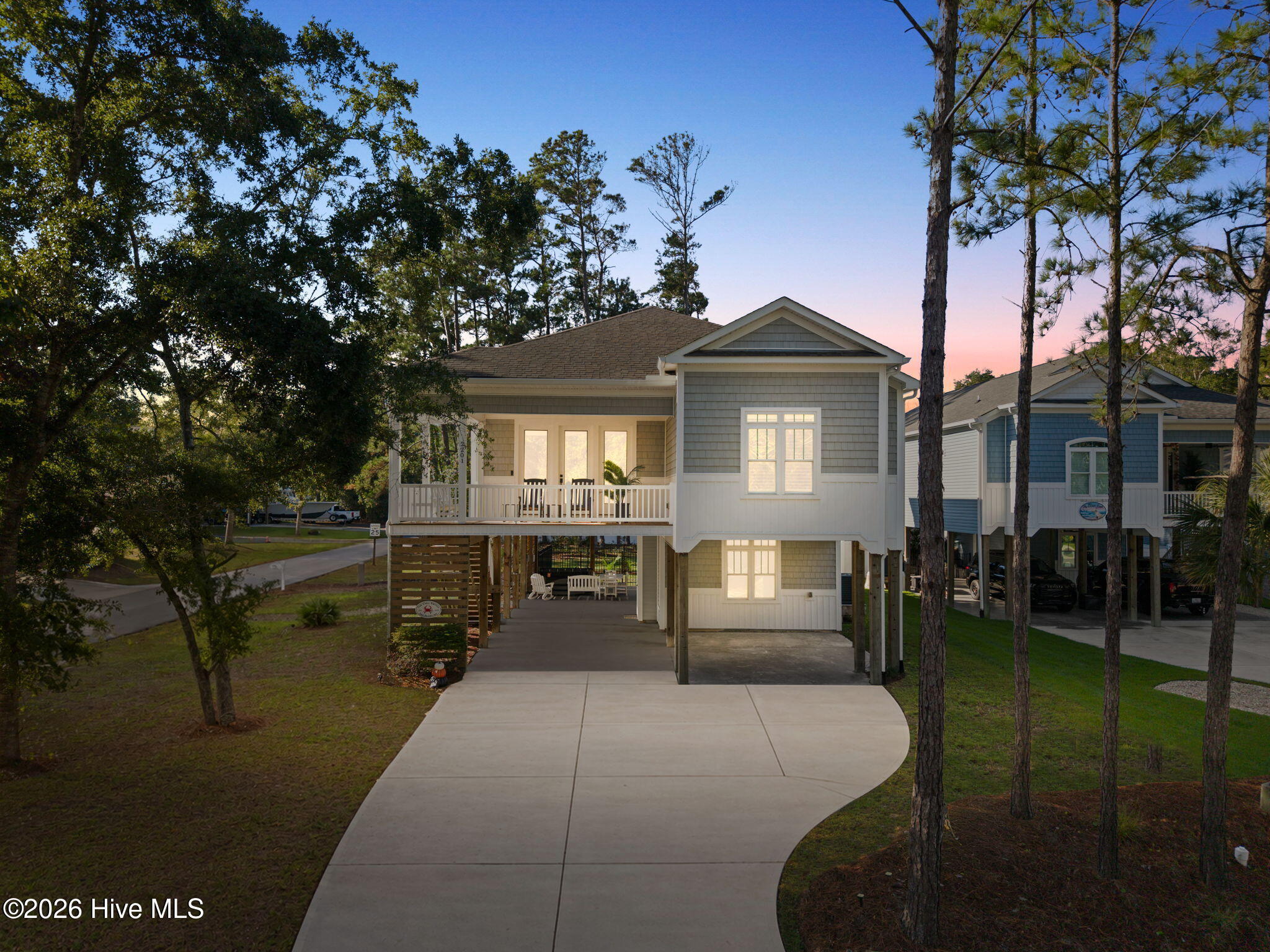 2201 W Yacht Drive — photo