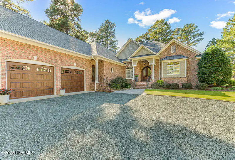 18 Whithorn Court — photo