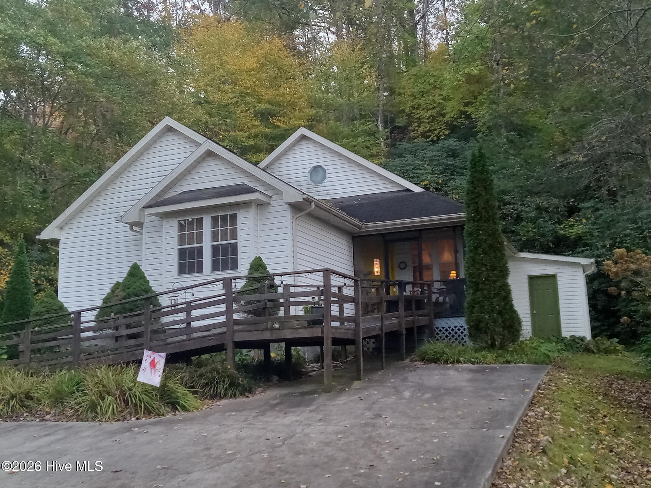 38 Chase Lane — photo