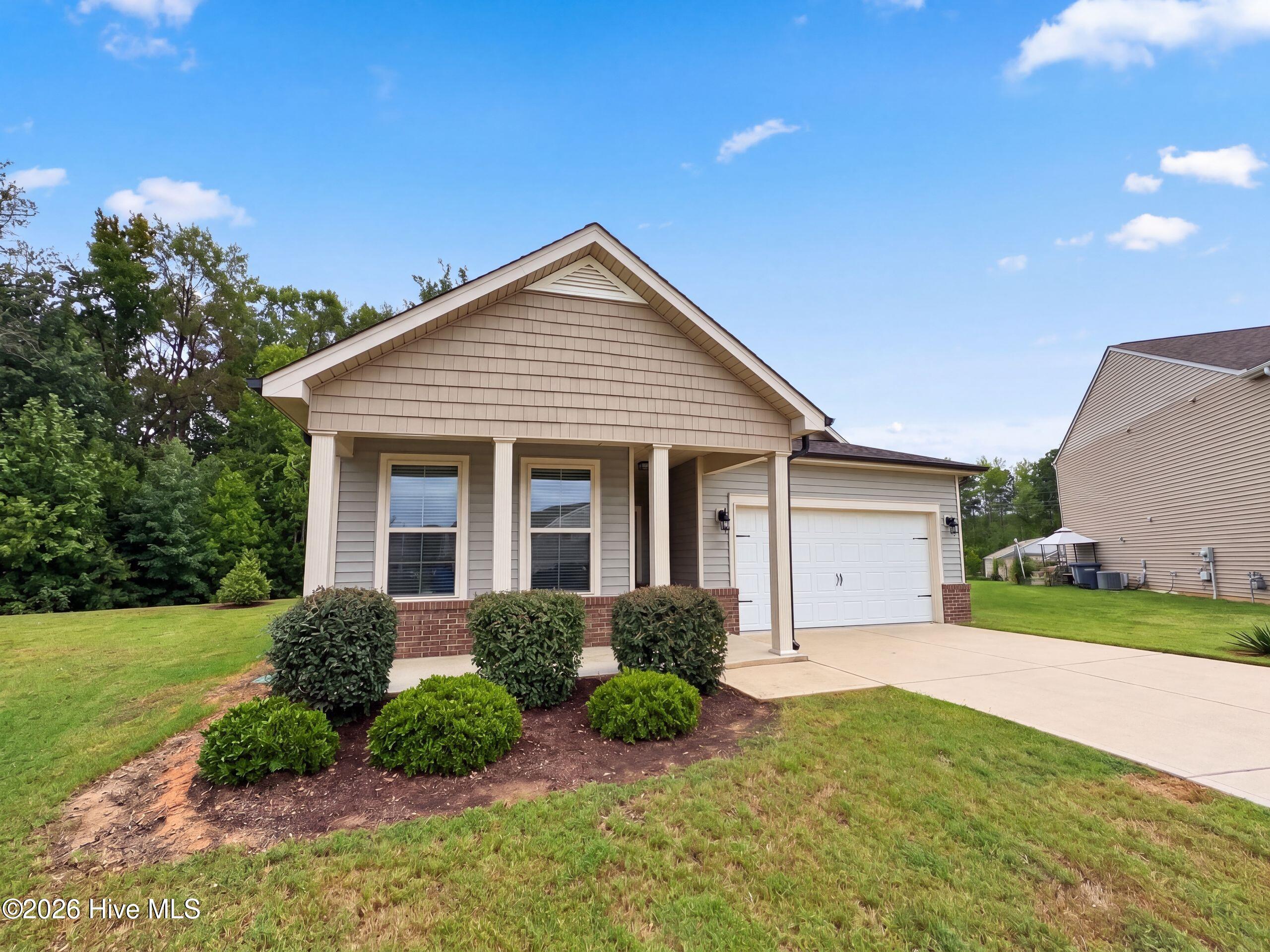 404 Golden Villas Drive — photo