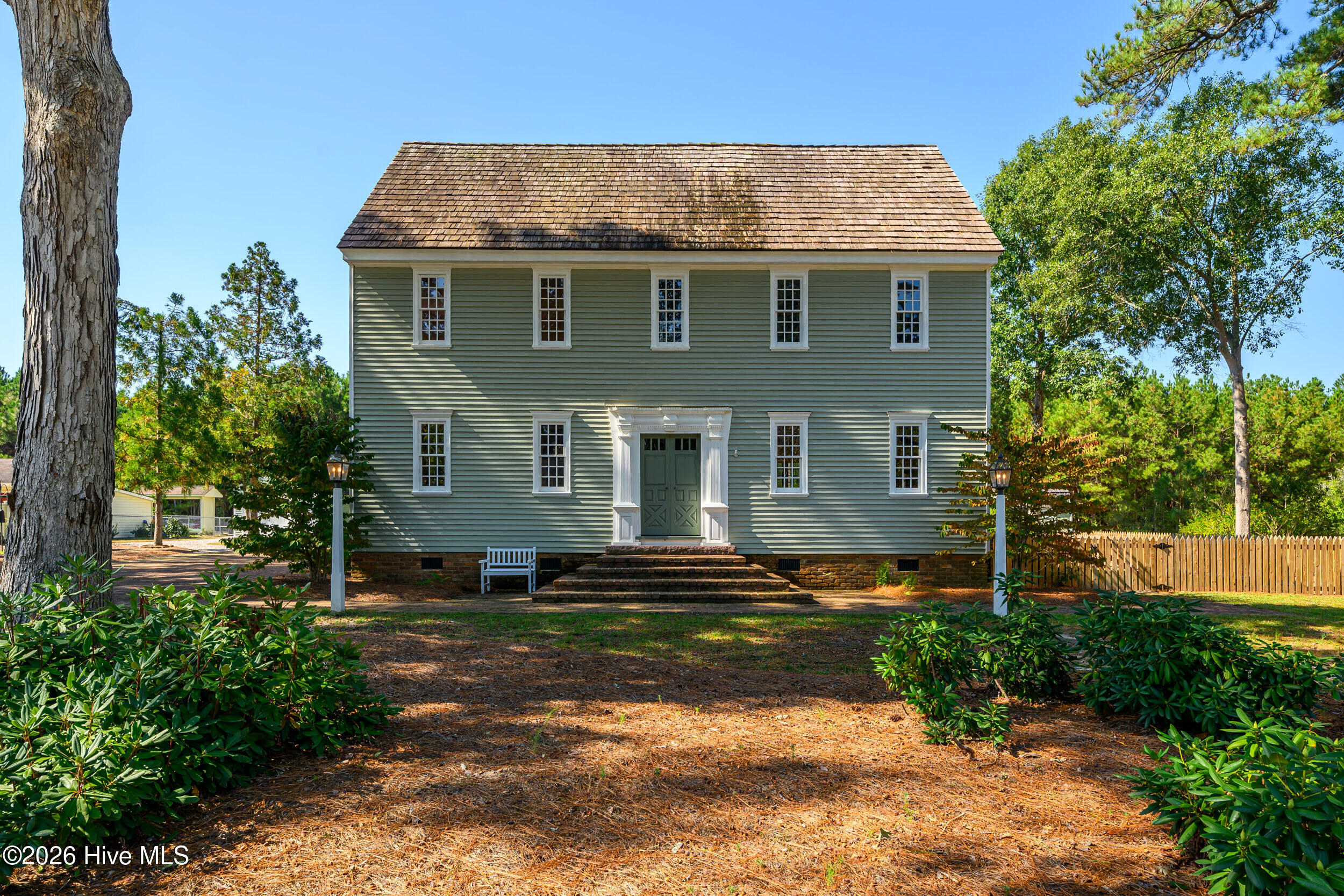 1516 Colony Drive — photo