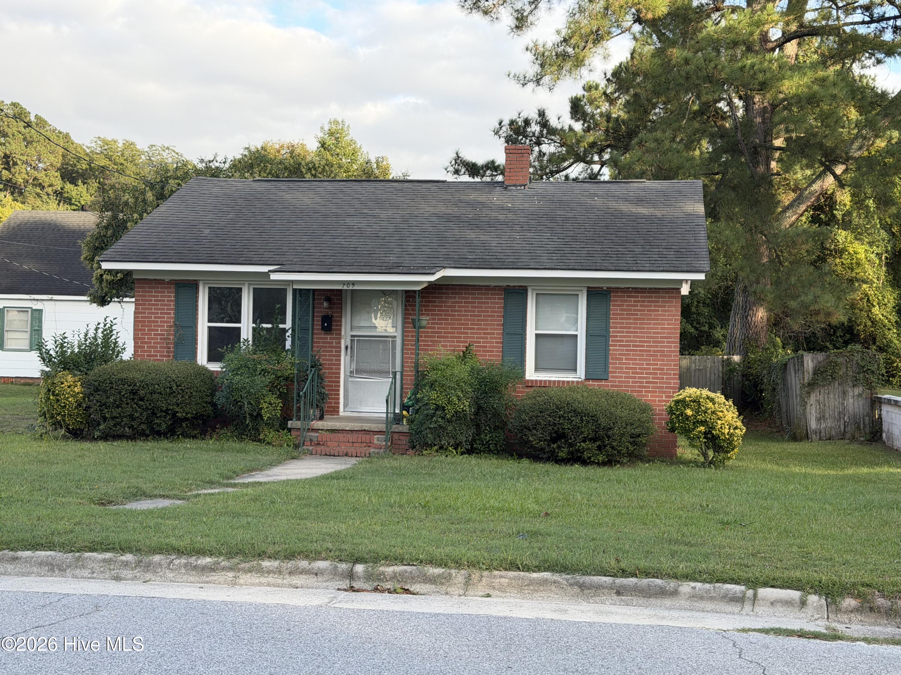 709 N Charlotte Street — photo