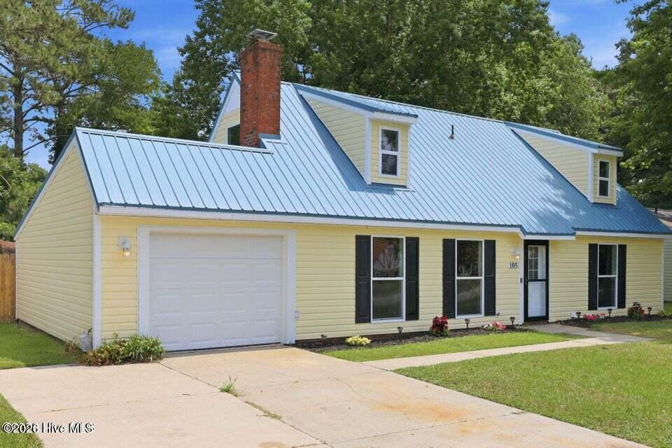 105 Woodside Court — photo