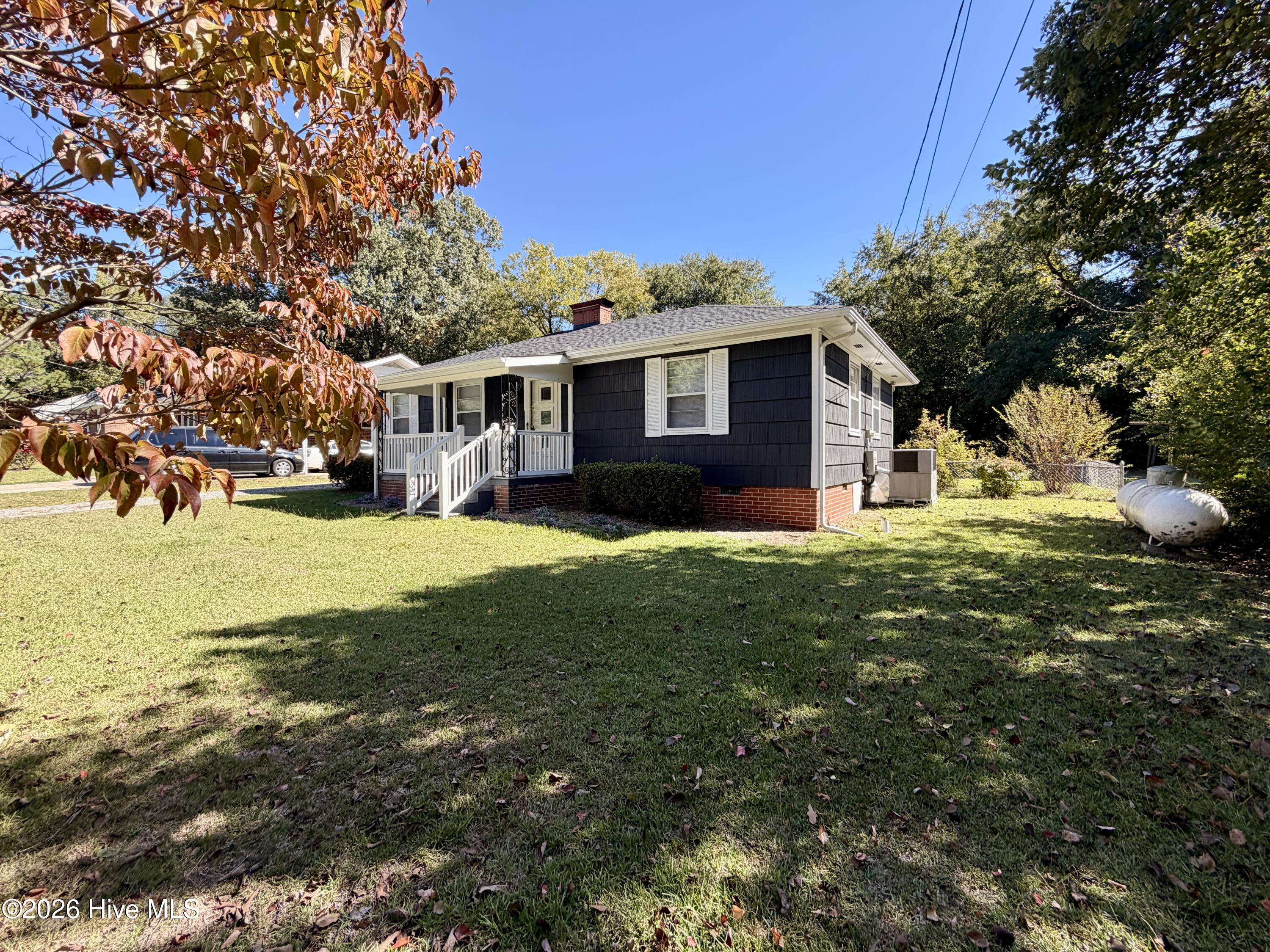 910 Pittman Street — photo