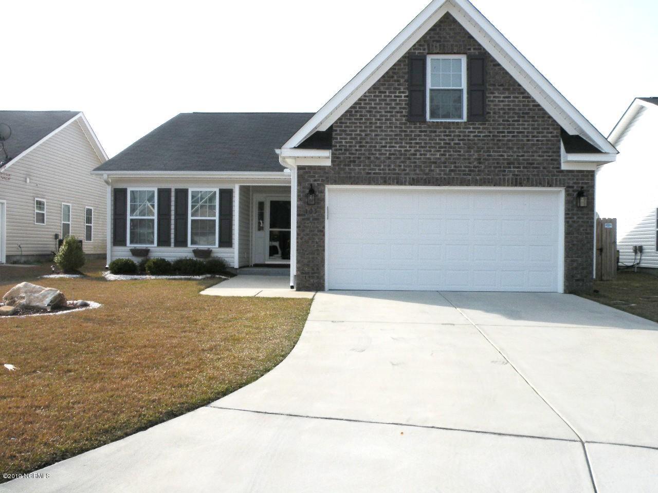 105 Lakeside Green Drive — photo
